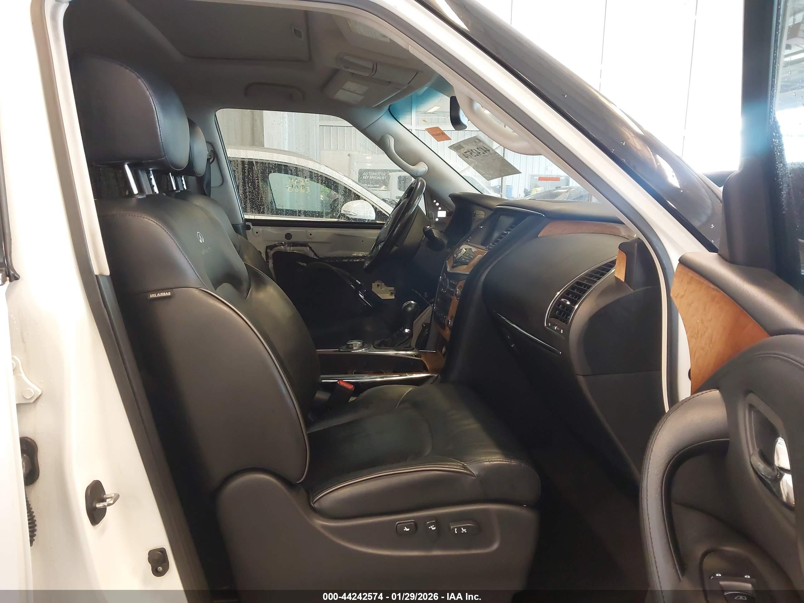 2013 Infiniti Qx56   White vin: JN8AZ2NE6D9060882
