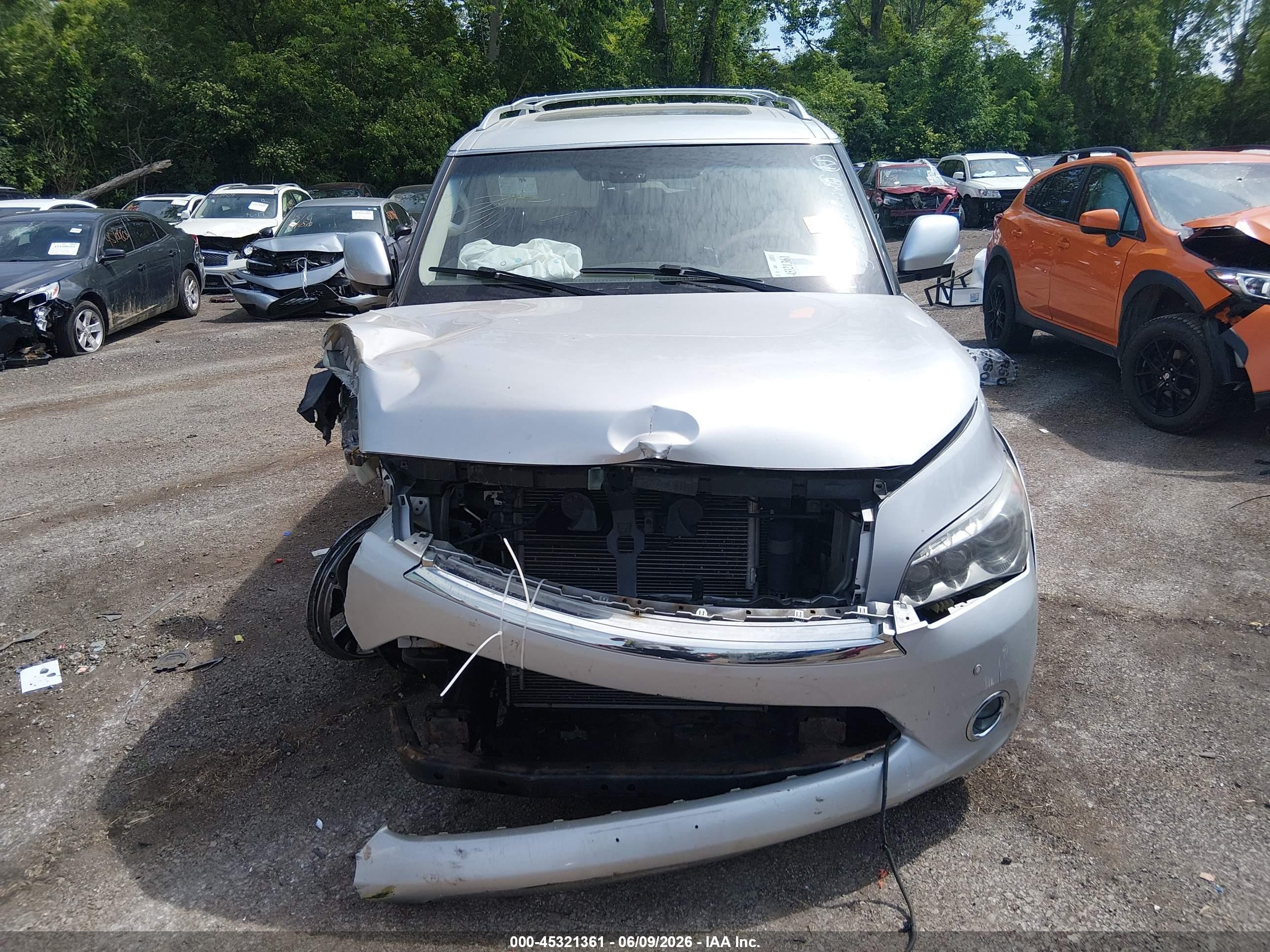 2012 Infiniti Qx56   Серебряный vin: JN8AZ2NE7C9016954