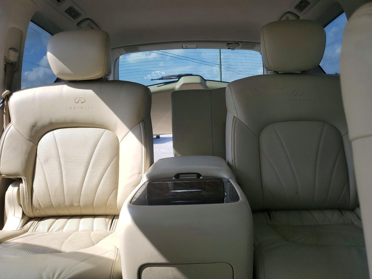 2012 Infiniti Qx56 Base Белый vin: JN8AZ2NE7C9018218