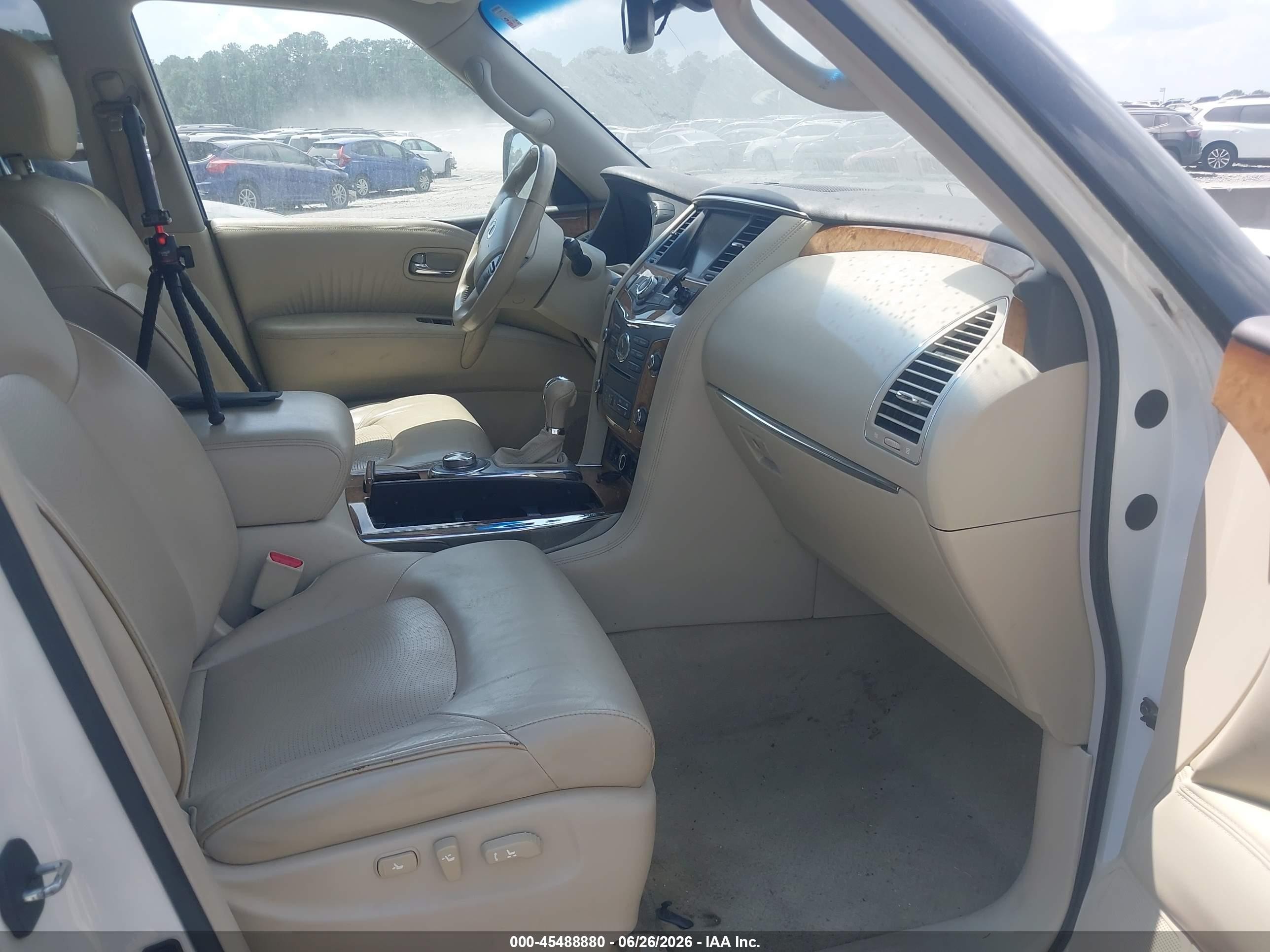 2013 Infiniti Qx56   White vin: JN8AZ2NE7D9040933