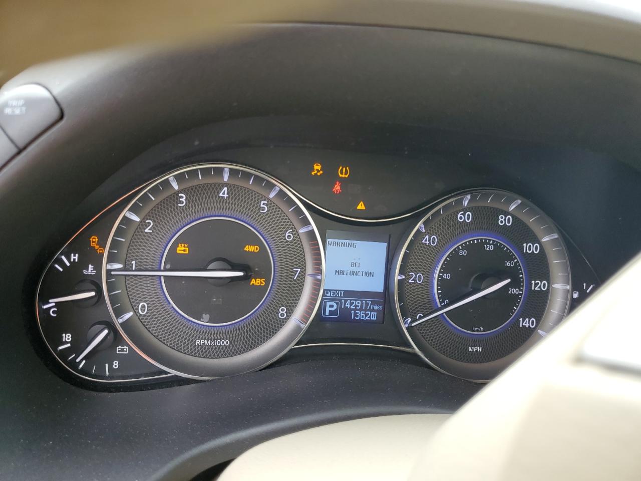 2015 Infiniti Qx80 Base Черный vin: JN8AZ2NE7F9085096 Damage: Warning Light - Abs, On, Unacceptable