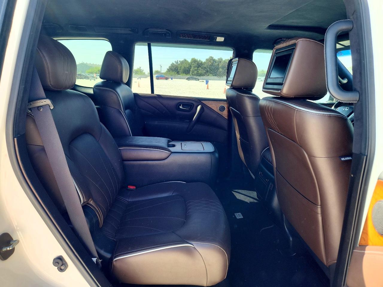 2015 Infiniti Qx80 Base White vin: JN8AZ2NE7F9086376