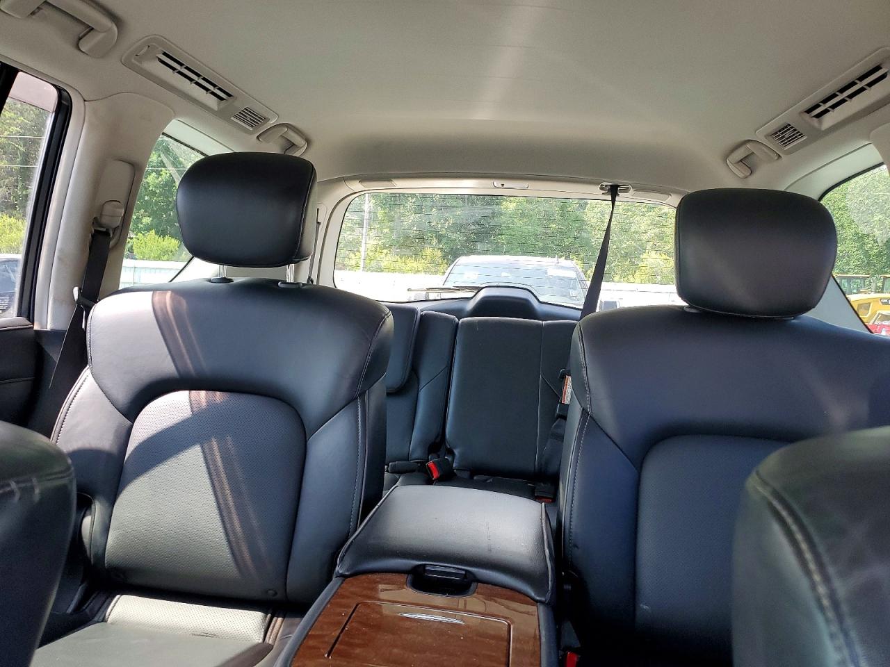 2018 Infiniti Qx80 Base Серебряный vin: JN8AZ2NE7J9190665