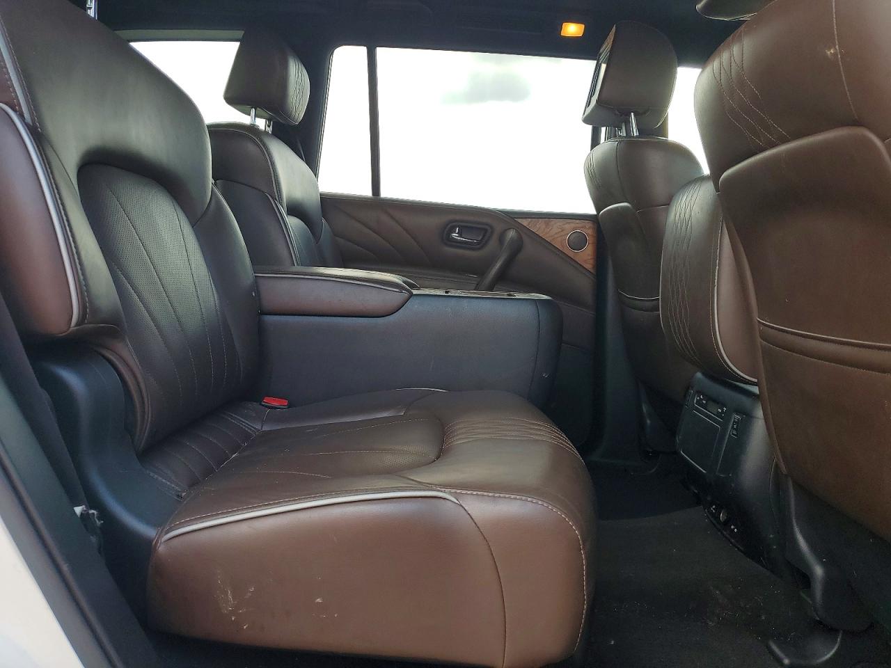 2015 Infiniti Qx80 Base Белый vin: JN8AZ2NE8F9082272