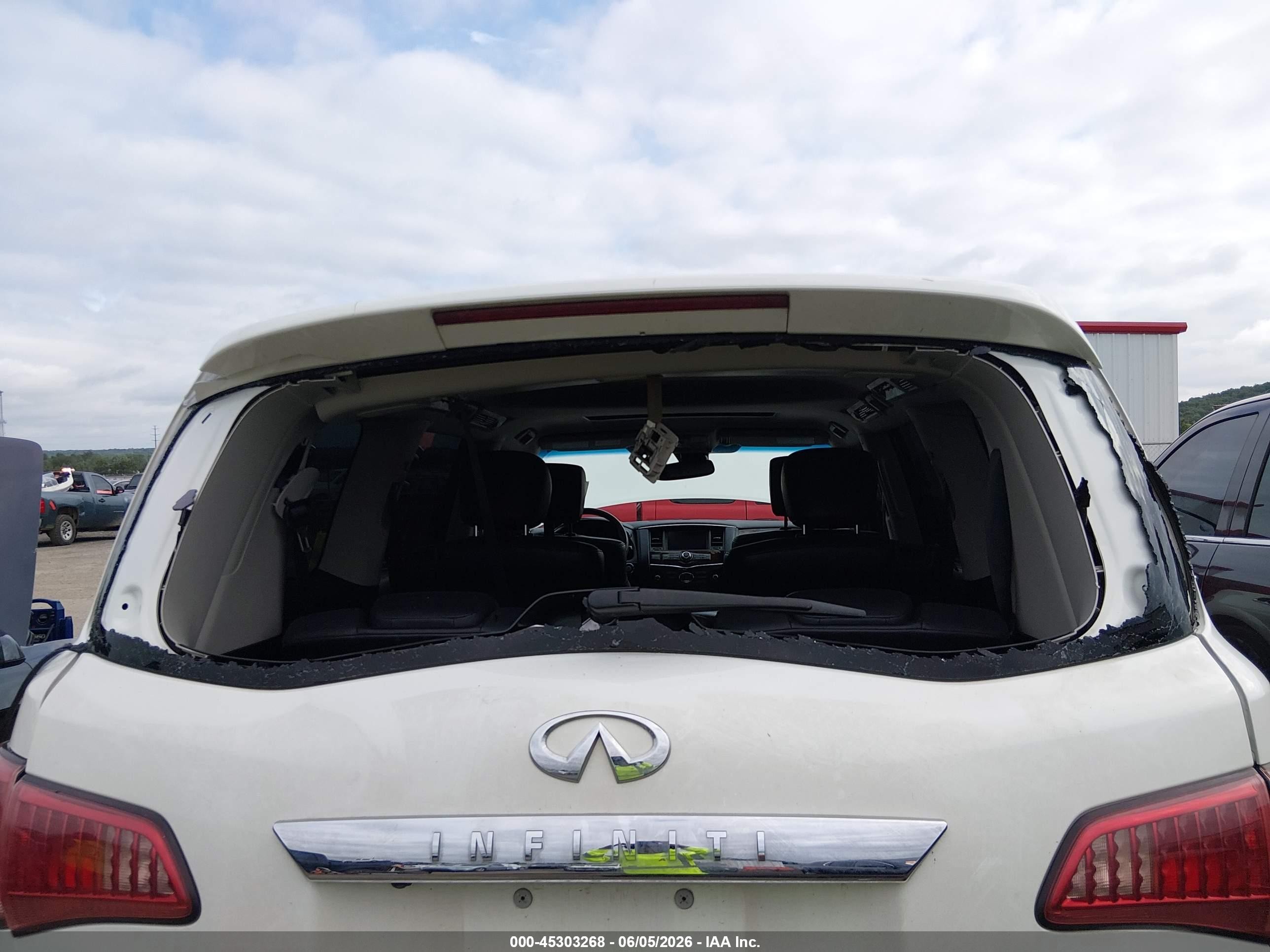2014 Infiniti Qx80   White vin: JN8AZ2NEXE9063656
