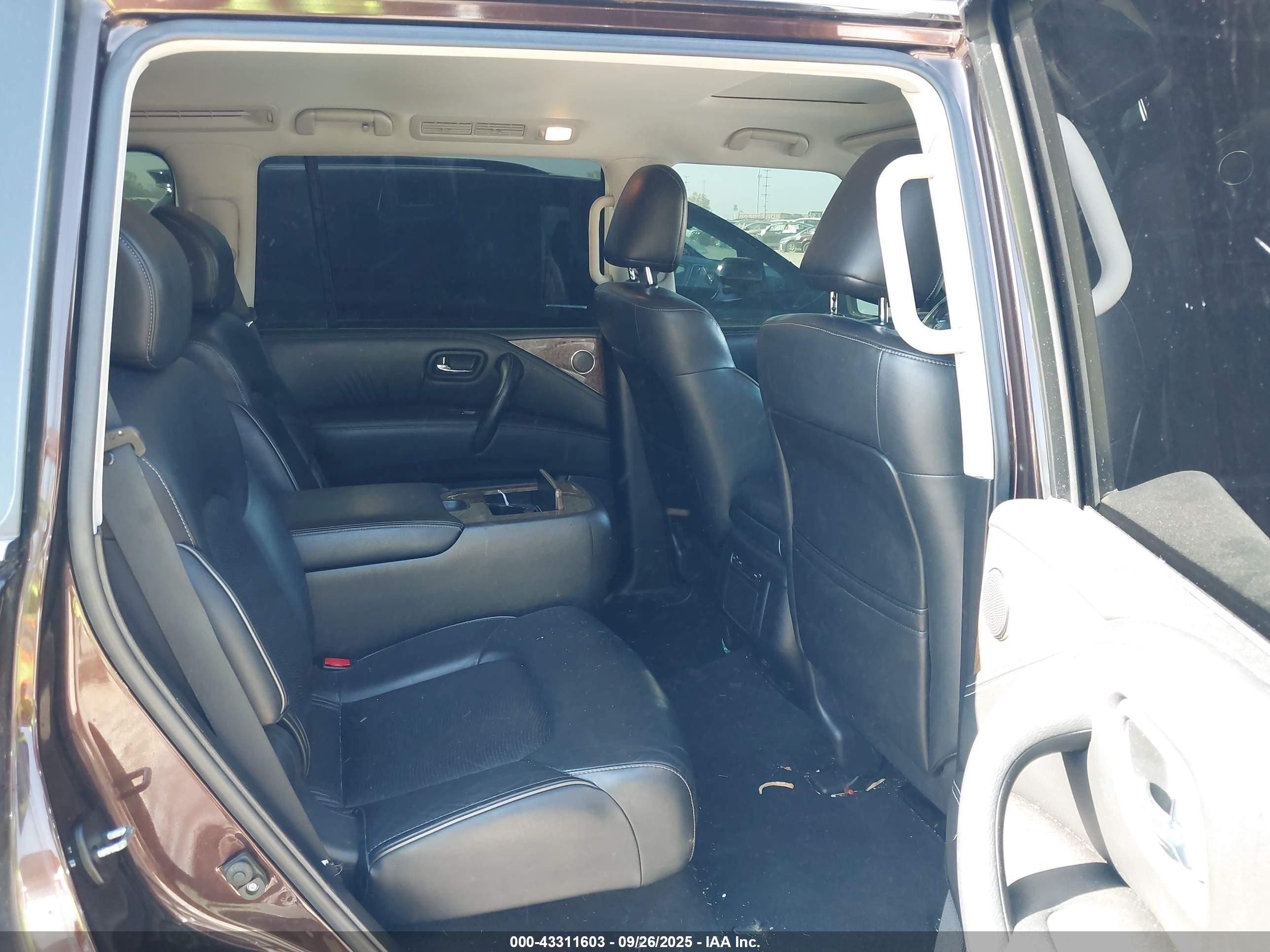 2017 Infiniti Qx80   Burgundy vin: JN8AZ2NEXH9154236