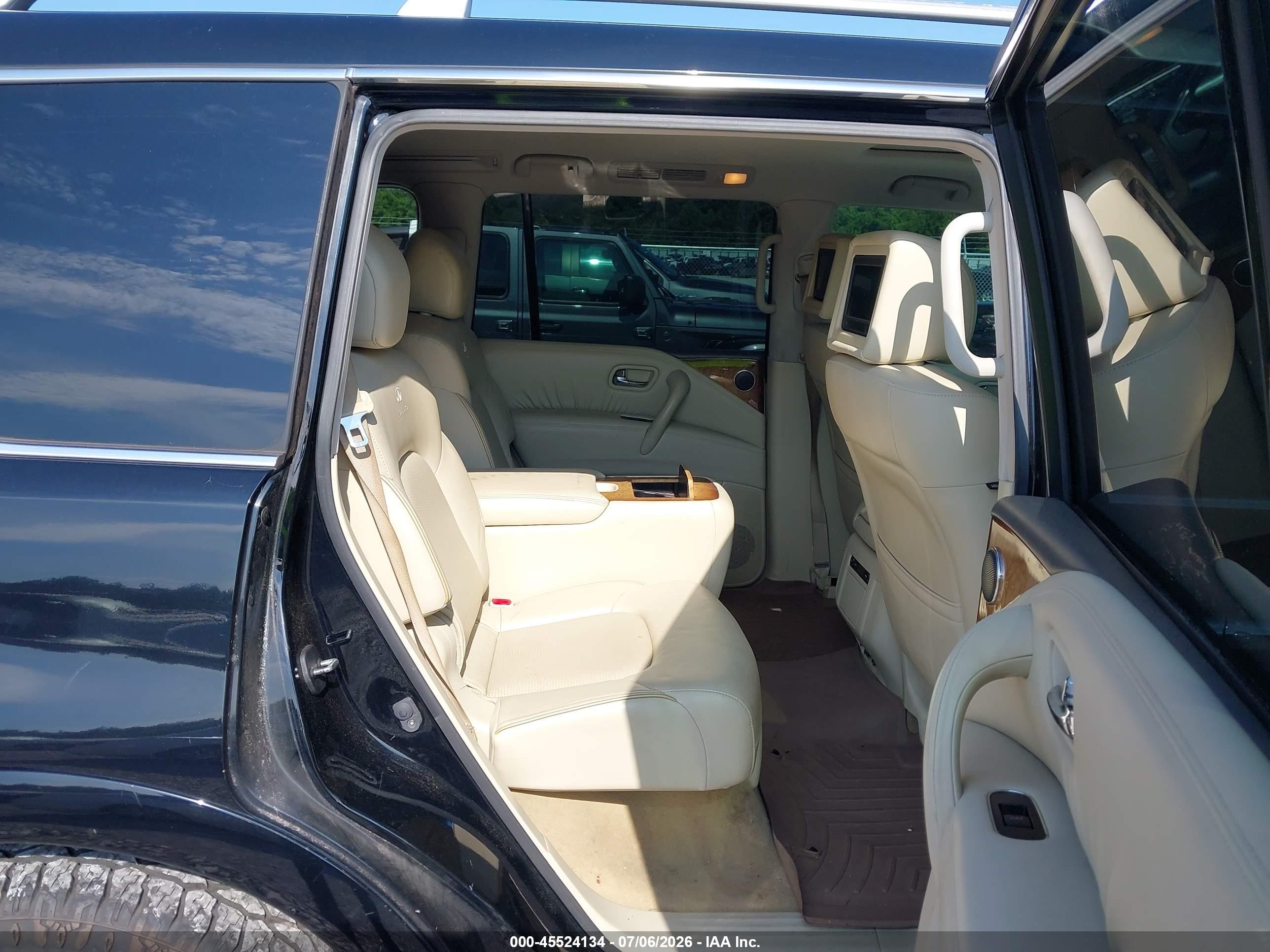 2011 Infiniti Qx56   Black vin: JN8AZ2NF0B9502576