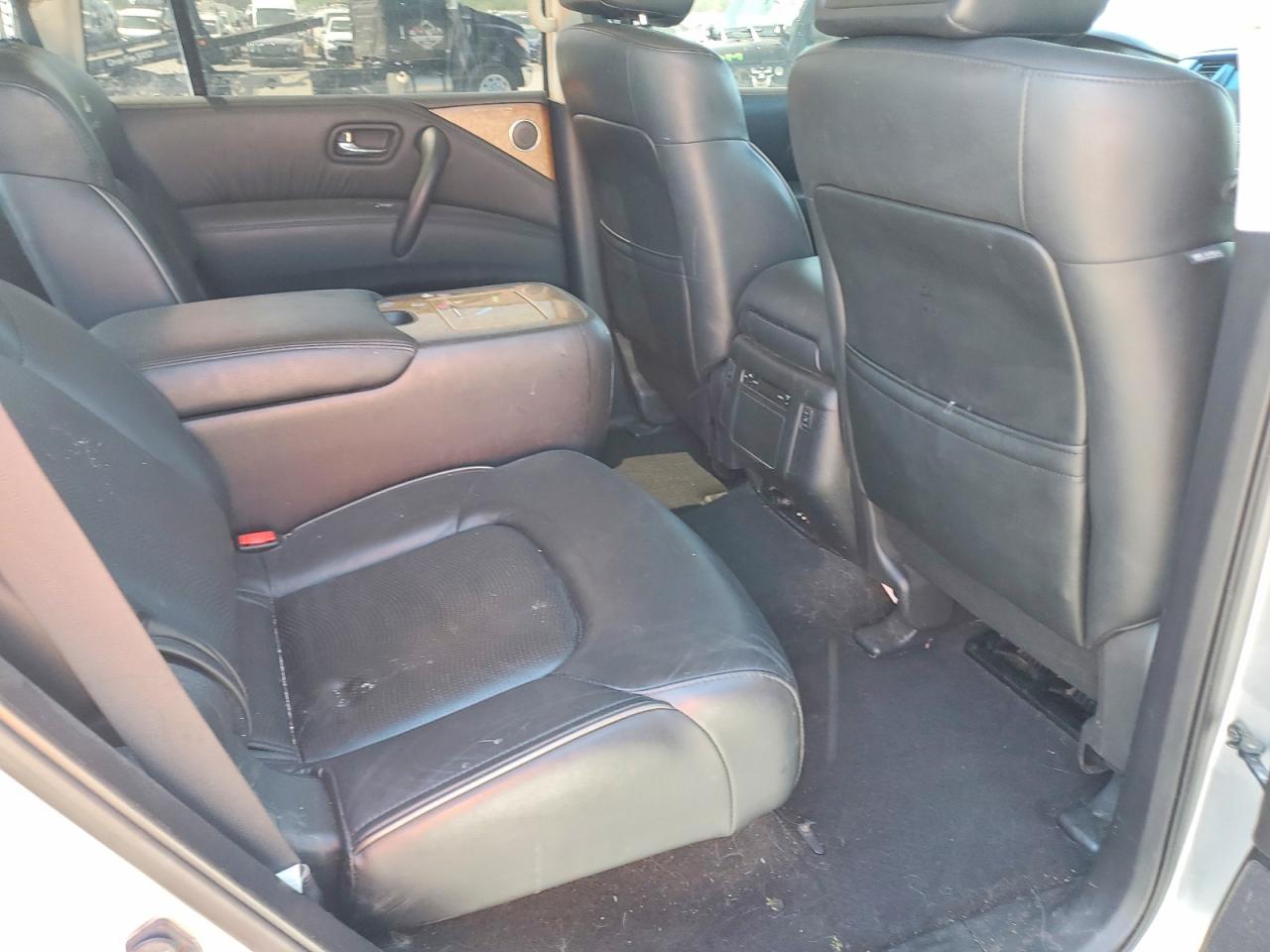 2014 Infiniti Qx80 Base Silver vin: JN8AZ2NF0E9556027