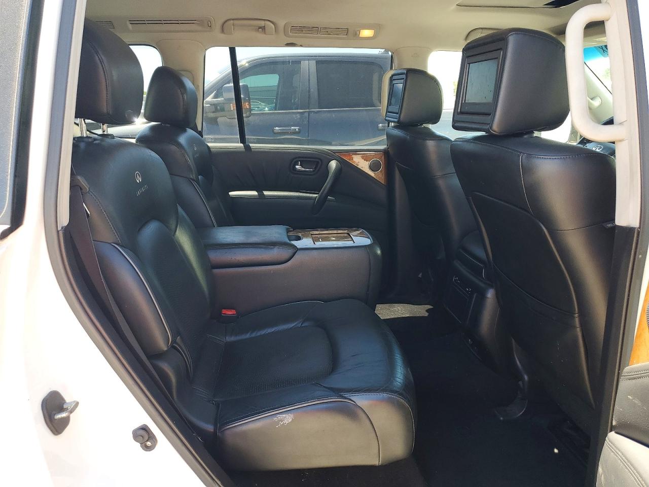 2011 Infiniti Qx56 Base White vin: JN8AZ2NF1B9501954
