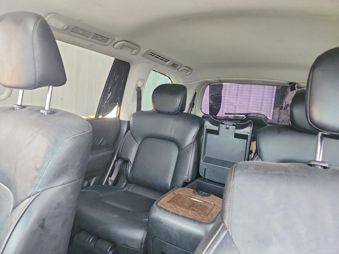 2017 Infiniti Qx80 Base Серебряный vin: JN8AZ2NF2H9646980