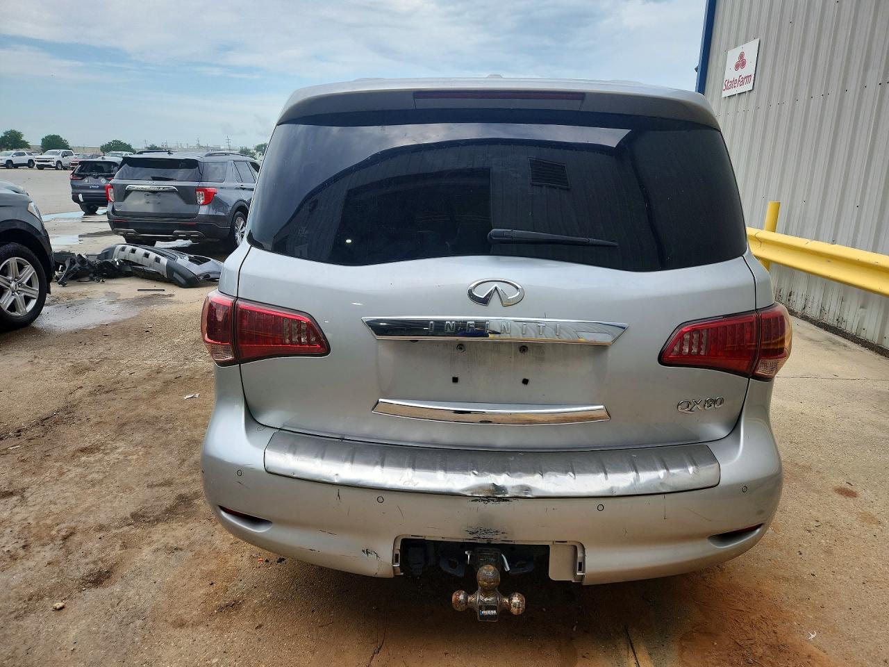 2017 Infiniti Qx80 Base Серебряный vin: JN8AZ2NF2H9646980