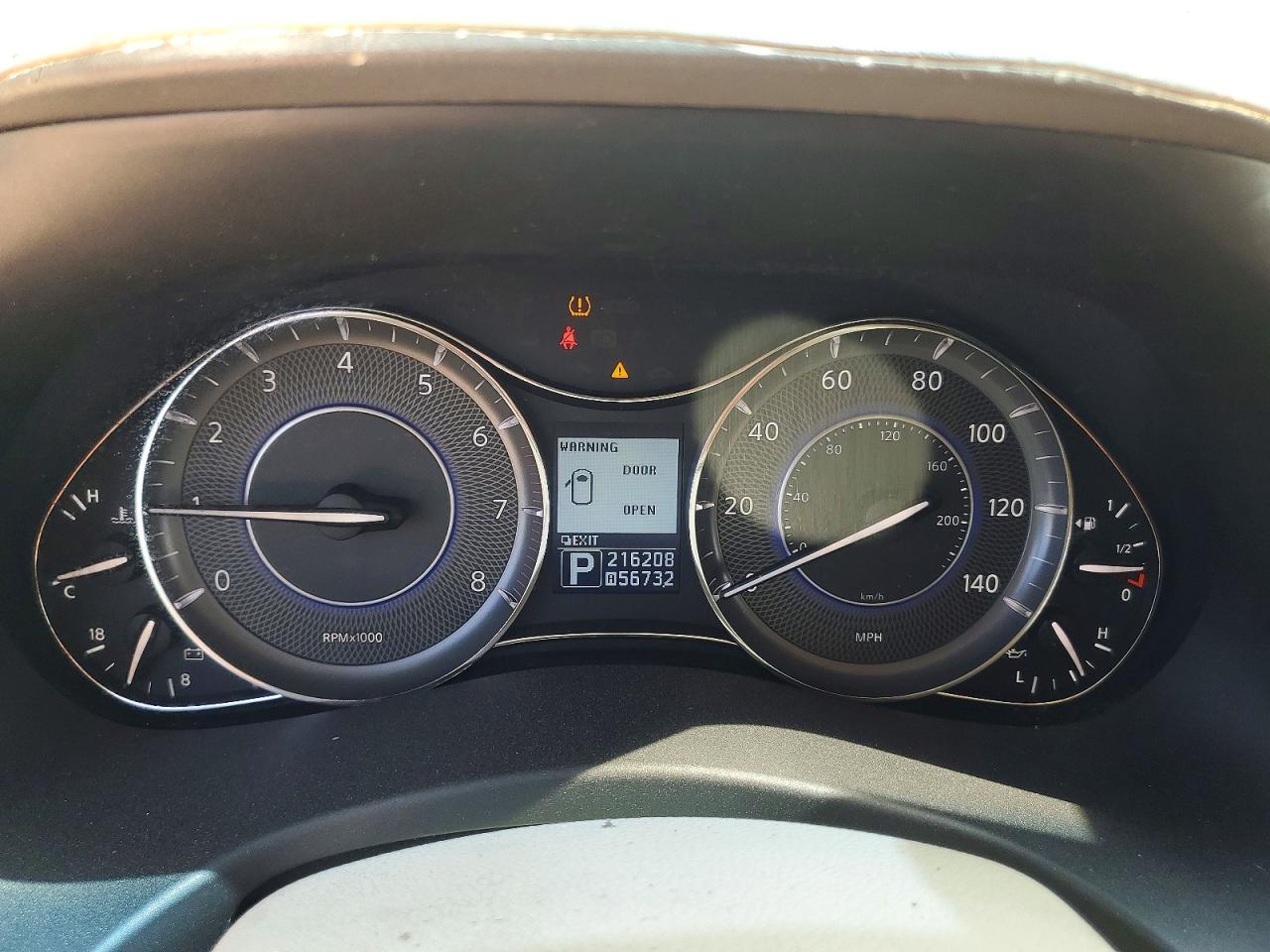 2011 Infiniti Qx56 Base White vin: JN8AZ2NF3B9500515