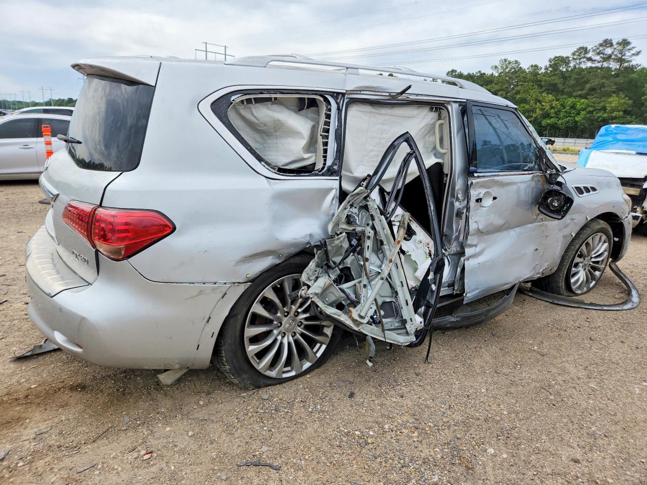 2015 Infiniti Qx80 Base Серебряный vin: JN8AZ2NF4F9571289