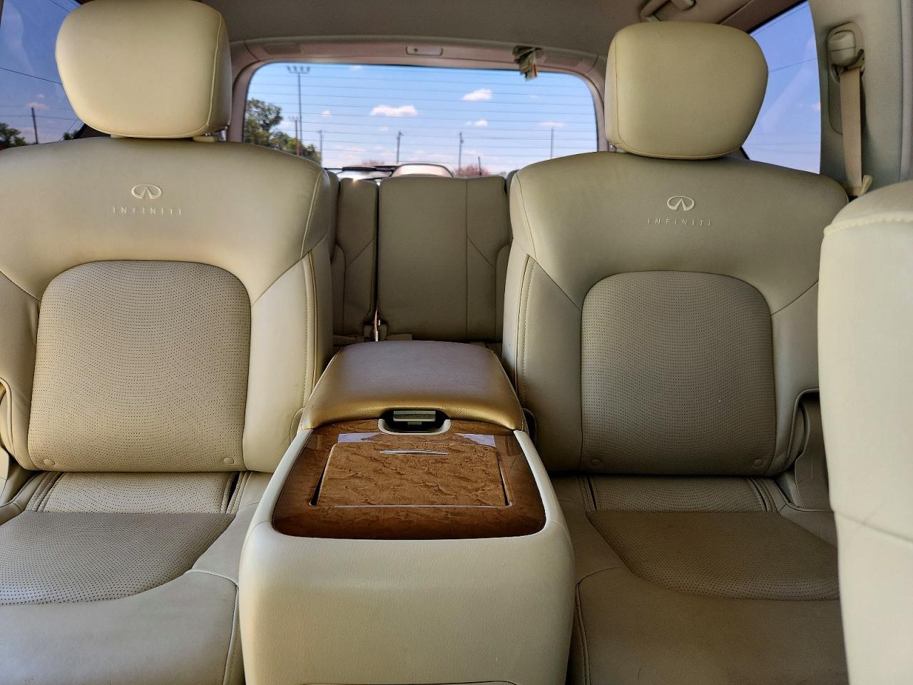 2011 Infiniti Qx56 Base White vin: JN8AZ2NF5B9502041