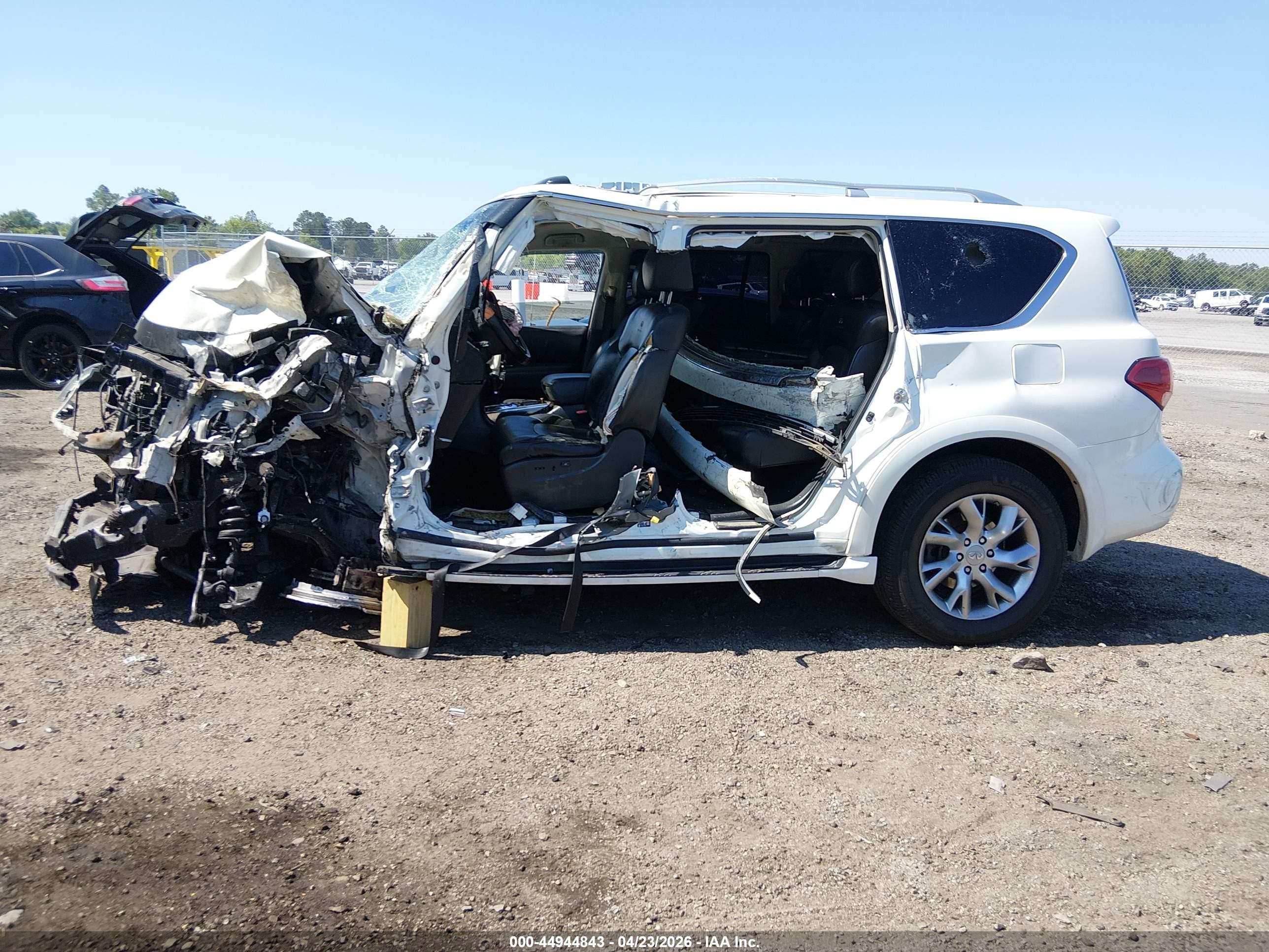 2012 Infiniti Qx56   Белый vin: JN8AZ2NF5C9519911
