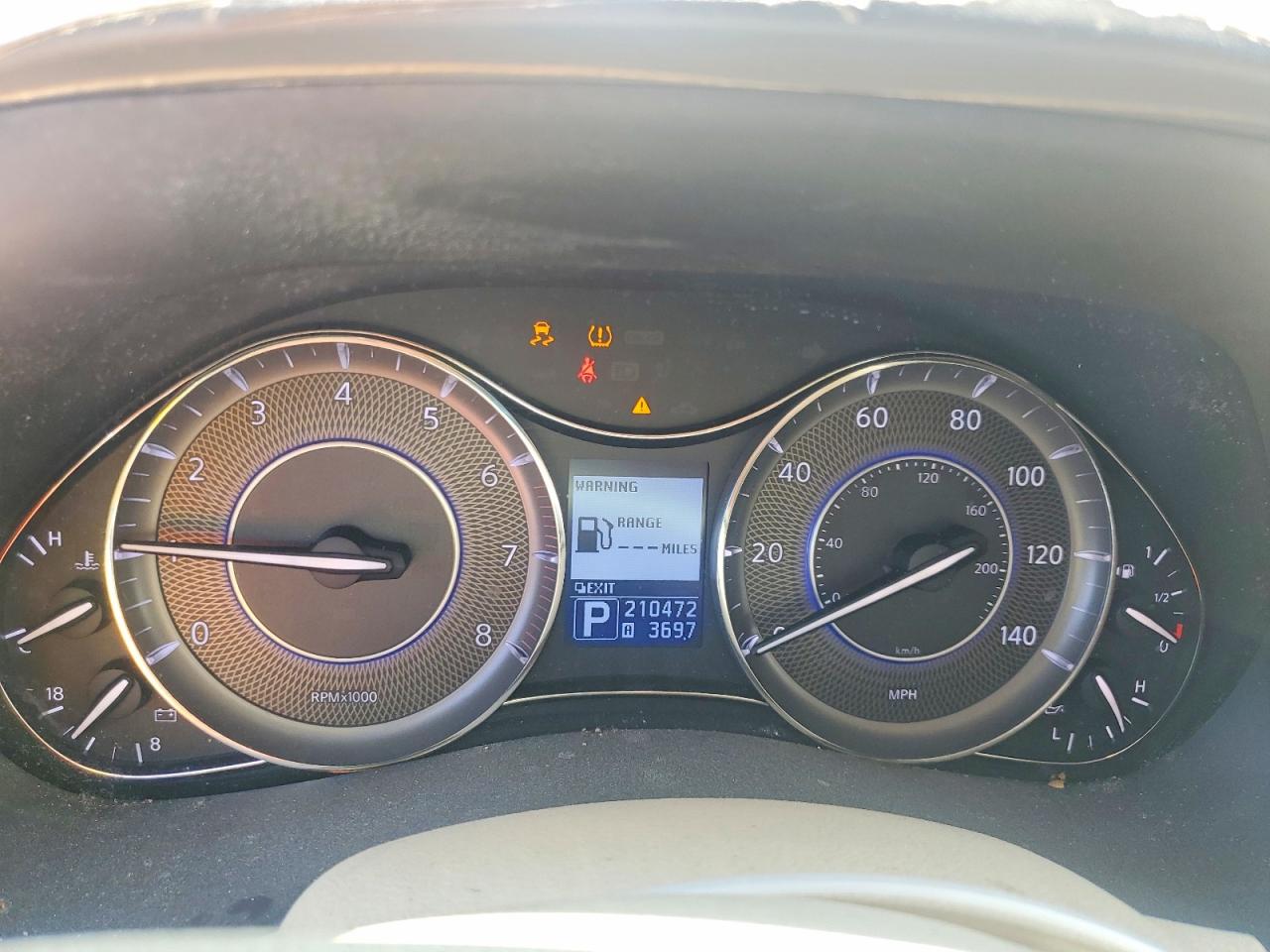 2012 Infiniti Qx56 Base Cream vin: JN8AZ2NF6C9516287