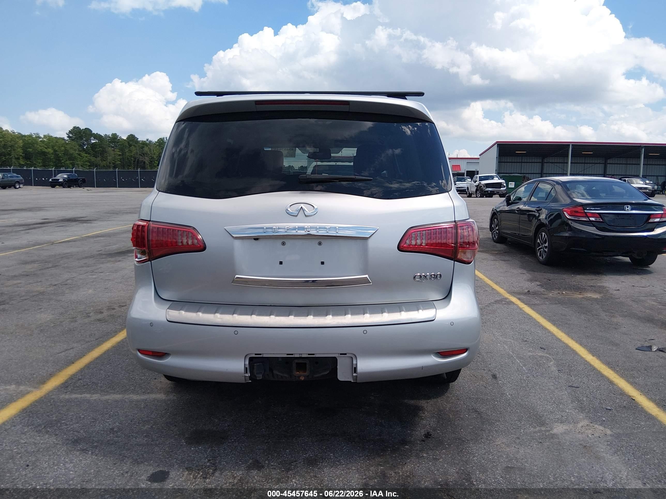 2015 Infiniti Qx80 Серебряный vin: JN8AZ2NF6F9570807