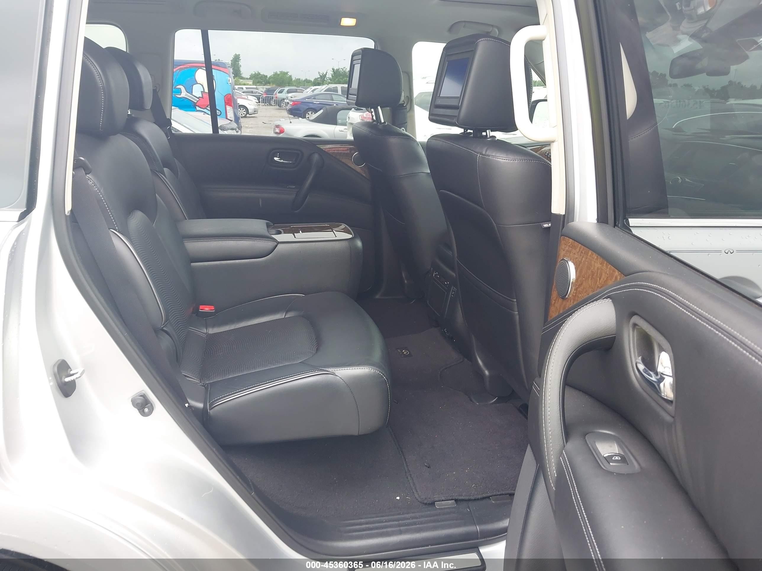 2015 Infiniti Qx80   Silver vin: JN8AZ2NF7F9572369