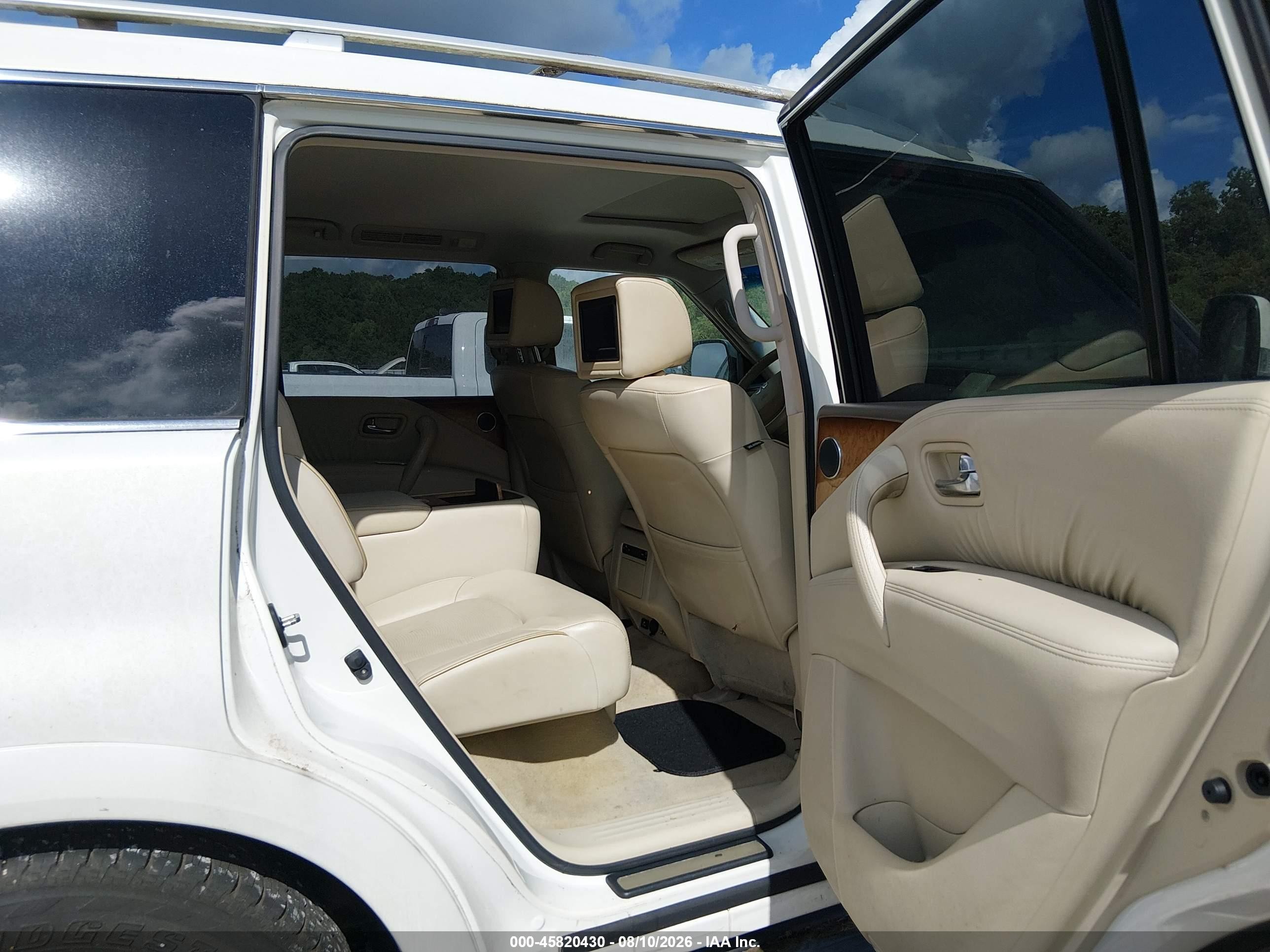2011 Infiniti Qx56   White vin: JN8AZ2NF8B9500171