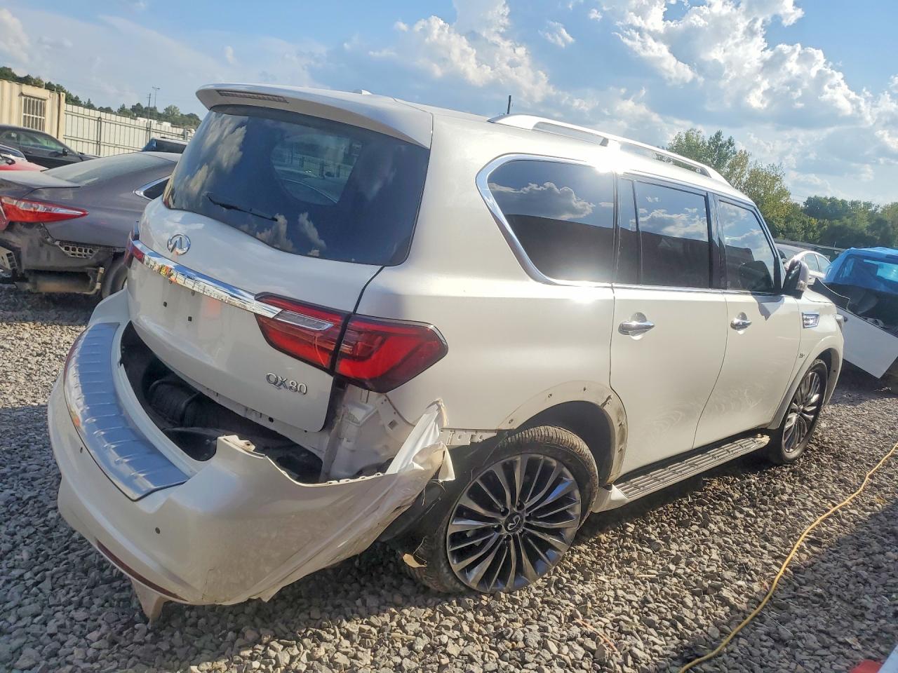 2018 Infiniti Qx80 Base White vin: JN8AZ2NF8J9664762
