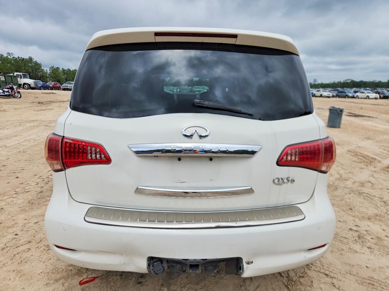 2011 Infiniti Qx56 Base White vin: JN8AZ2NF9B9500017