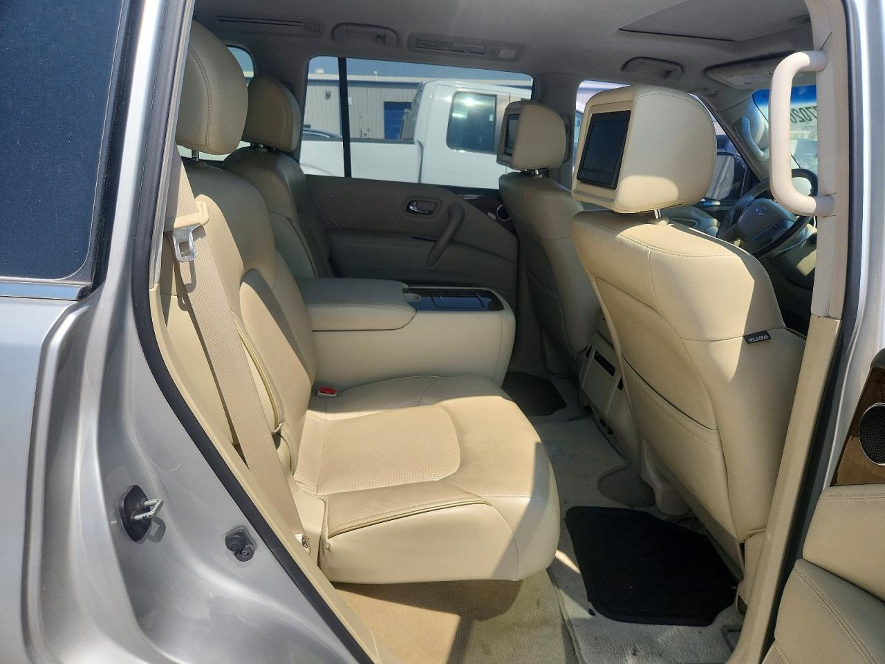 2015 Infiniti Qx80 Base Silver vin: JN8AZ2NF9F9574110