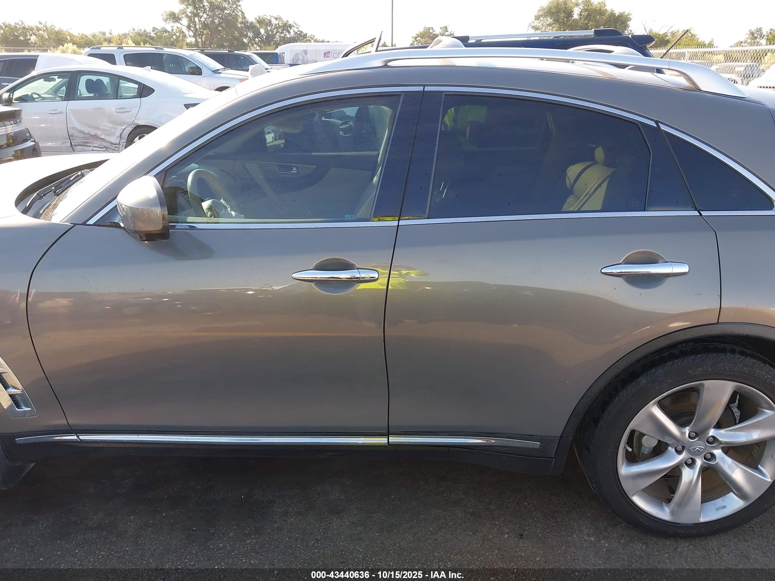 2012 Infiniti Fx50   Silver vin: JN8BS1MW1CM180128