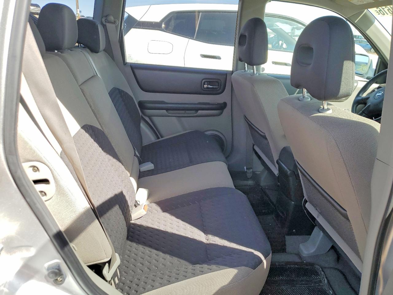 2006 Nissan X-trail Xe Серебряный vin: JN8BT08TX6W102155