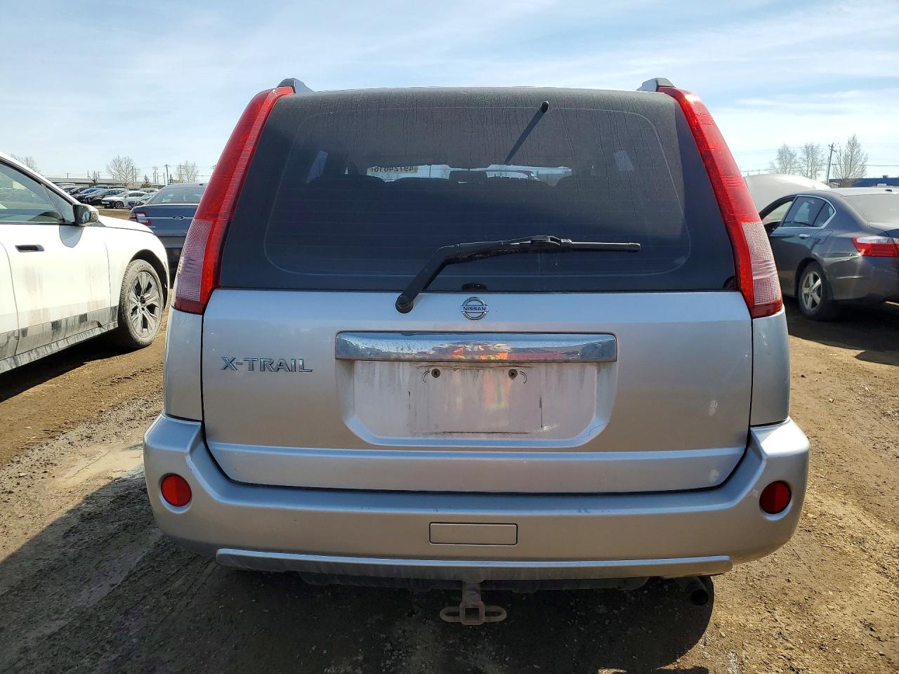2006 Nissan X-trail Xe Серебряный vin: JN8BT08TX6W102155
