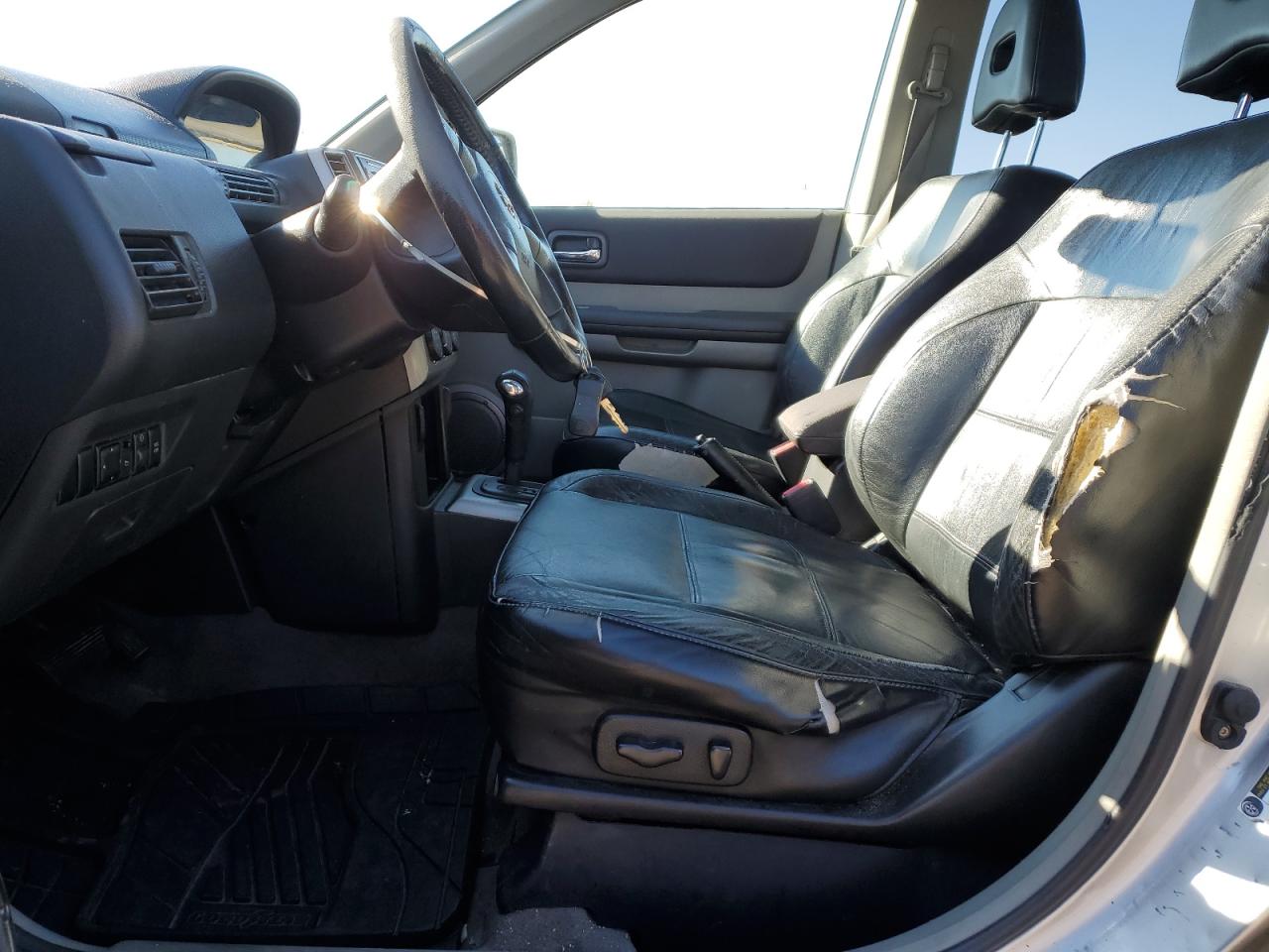 2006 Nissan X-trail Xe Silver vin: JN8BT08V36W201837