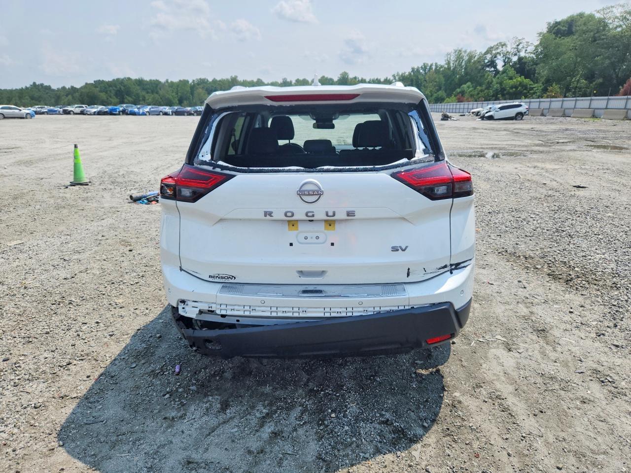 2024 Nissan Rogue Sv White vin: JN8BT3BA0RW357104