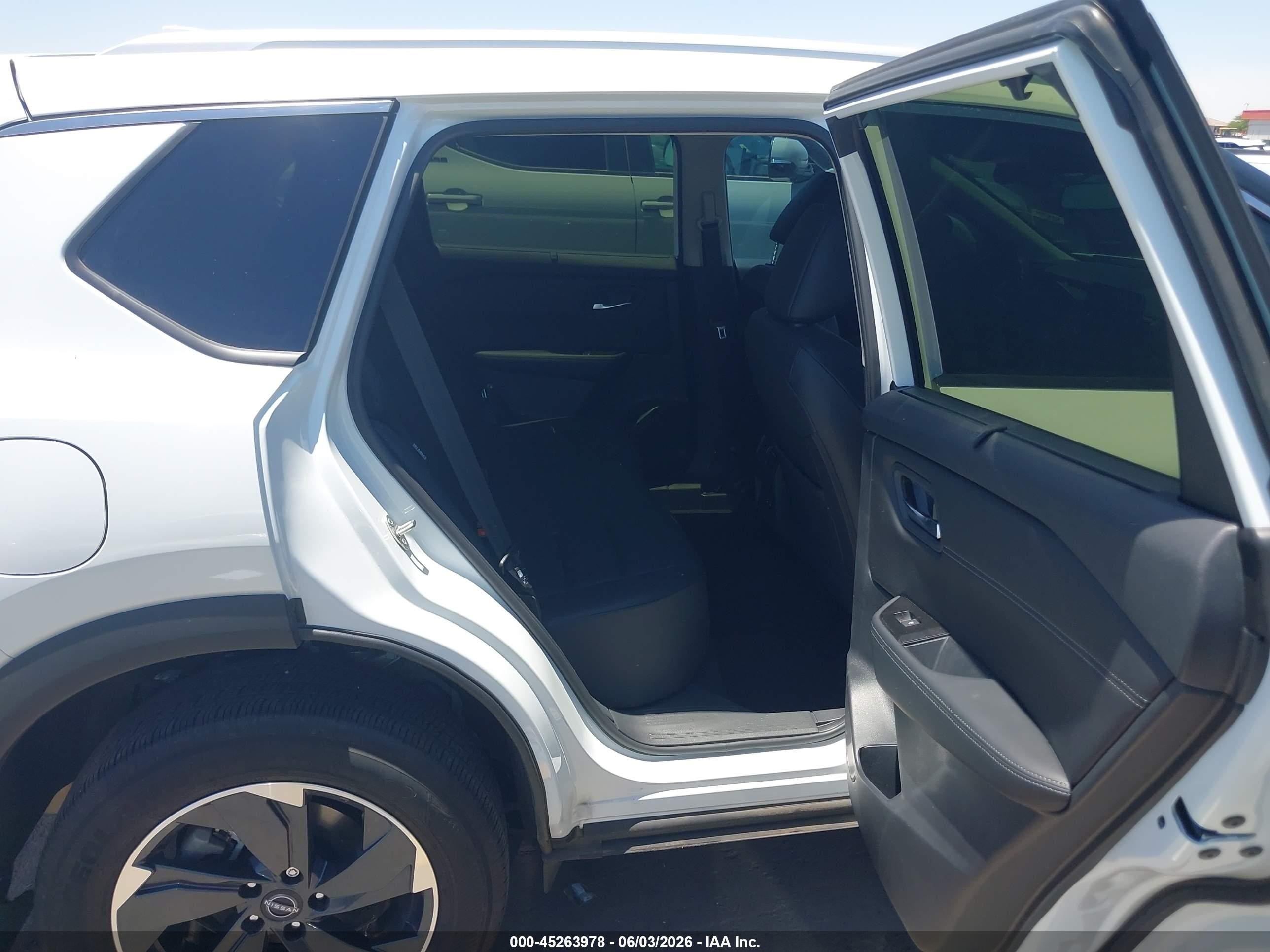 2024 Nissan Rogue Sv Fwd White vin: JN8BT3BA0RW359872