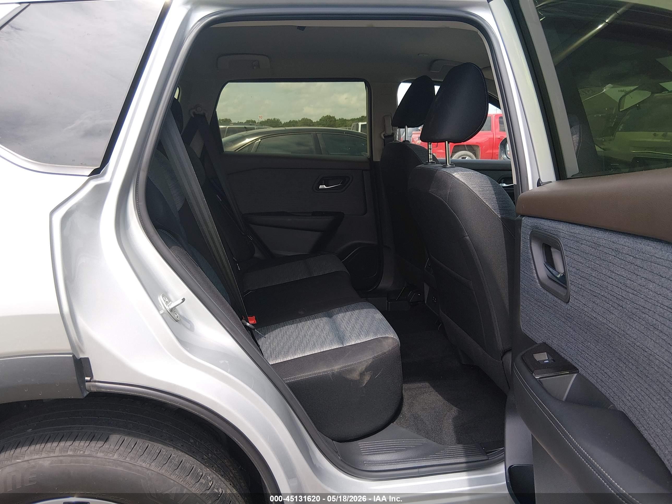 2023 Nissan Rogue Sv Fwd Серебряный vin: JN8BT3BA1PW429912
