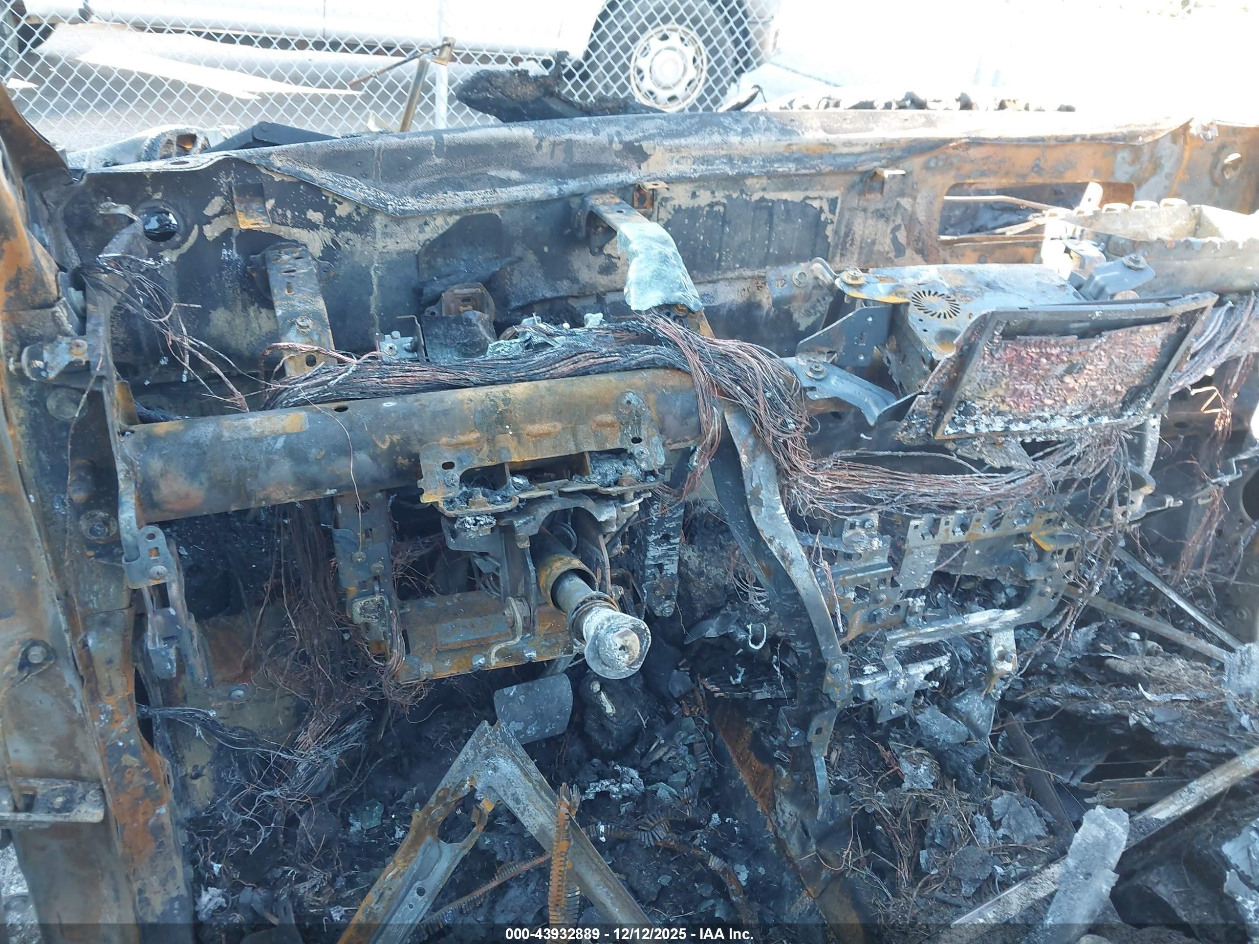 2025 Nissan Rogue Sv Fwd Silver vin: JN8BT3BAXSW002074