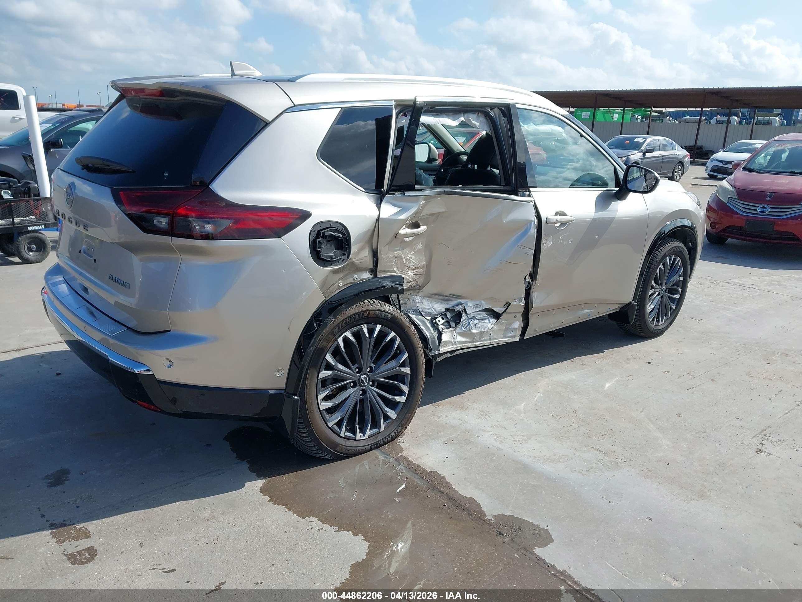 2024 Nissan Rogue Platinum Gold vin: JN8BT3DC5RW382093