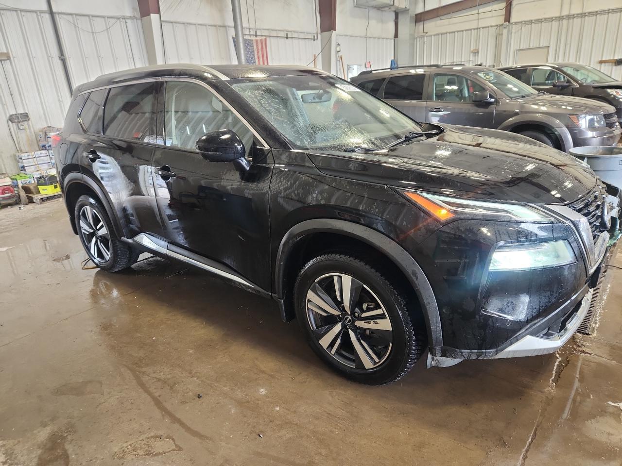 2023 Nissan Rogue Platinum Черный vin: JN8BT3DD6PW307649 Damage: Right Front Door, Heavy Scratch, 1 To 2 Inches