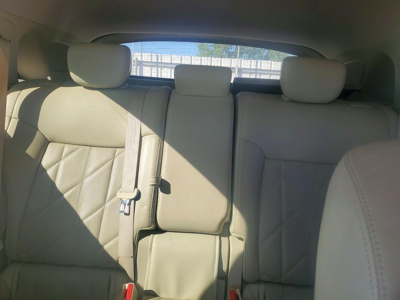 2015 Infiniti Qx70 Base Tan vin: JN8CS1MU0FM381560