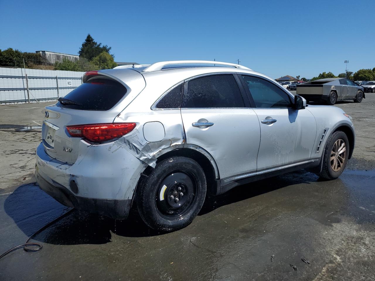 2013 Infiniti Fx37 Base Silver vin: JN8CS1MU1DM140426 Damage: Right Tail Light, Multiple Scratches Heavy, Replacement Required