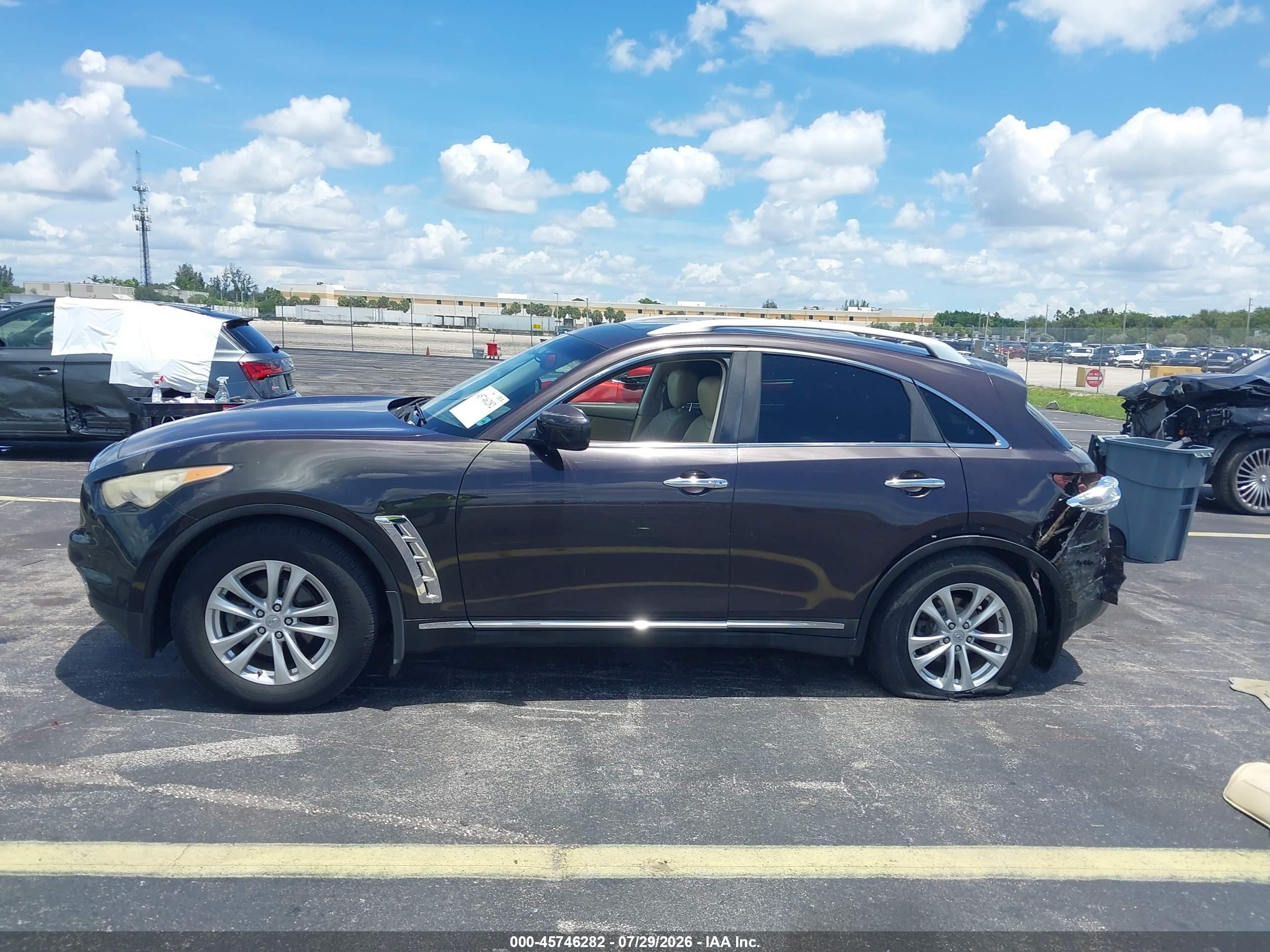 2013 Infiniti Fx37   Brown vin: JN8CS1MU1DM142466