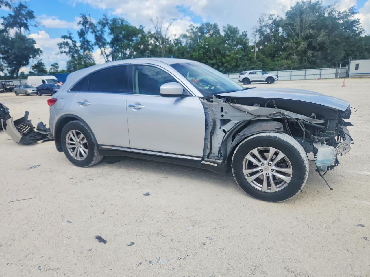 2014 Infiniti Qx70 Base Серебряный vin: JN8CS1MU3EM451082