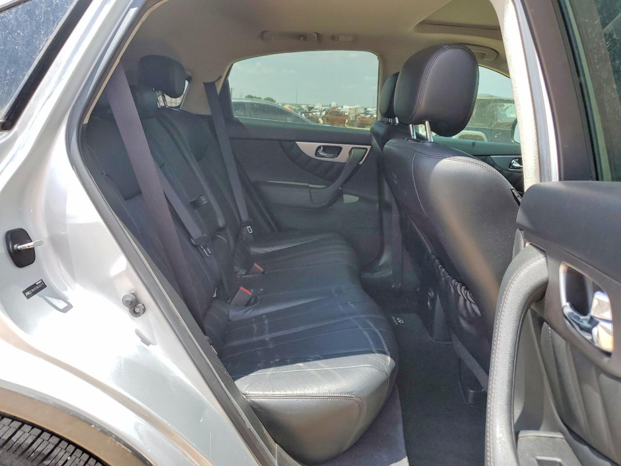 2014 Infiniti Qx70 Base Silver vin: JN8CS1MU4EM450247