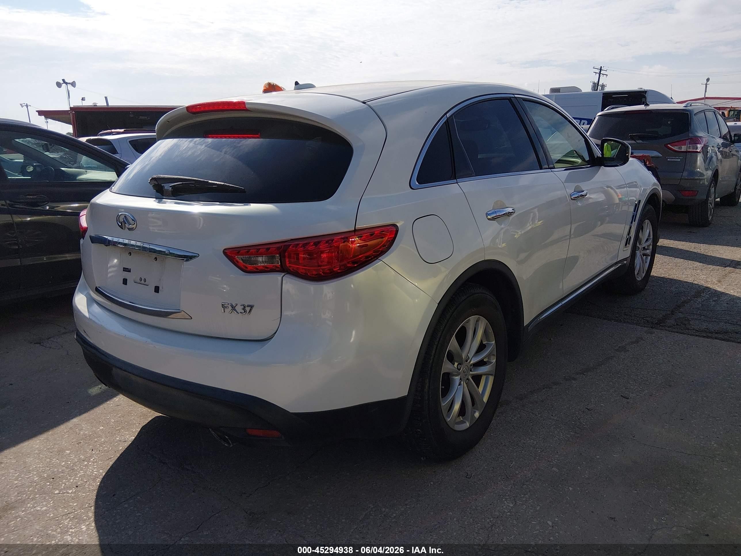 2013 Infiniti Fx37   Cream vin: JN8CS1MU7DM141709