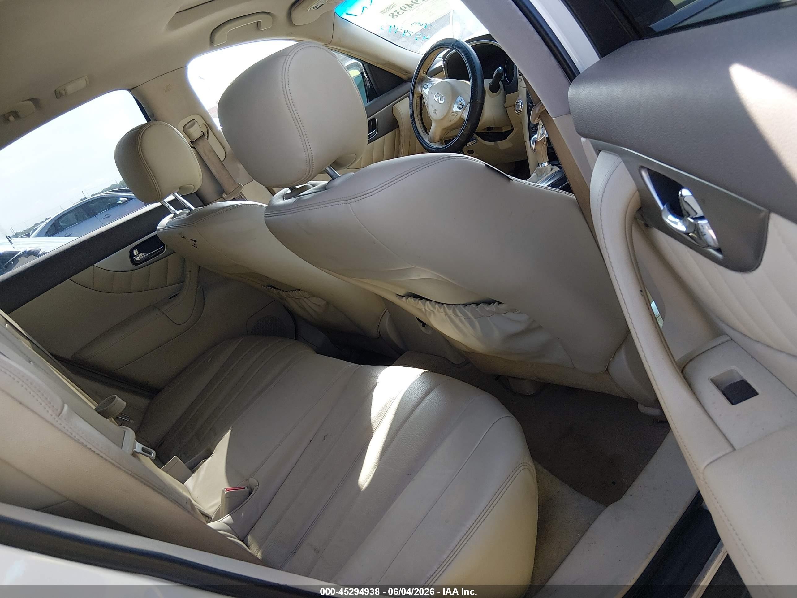 2013 Infiniti Fx37   Cream vin: JN8CS1MU7DM141709