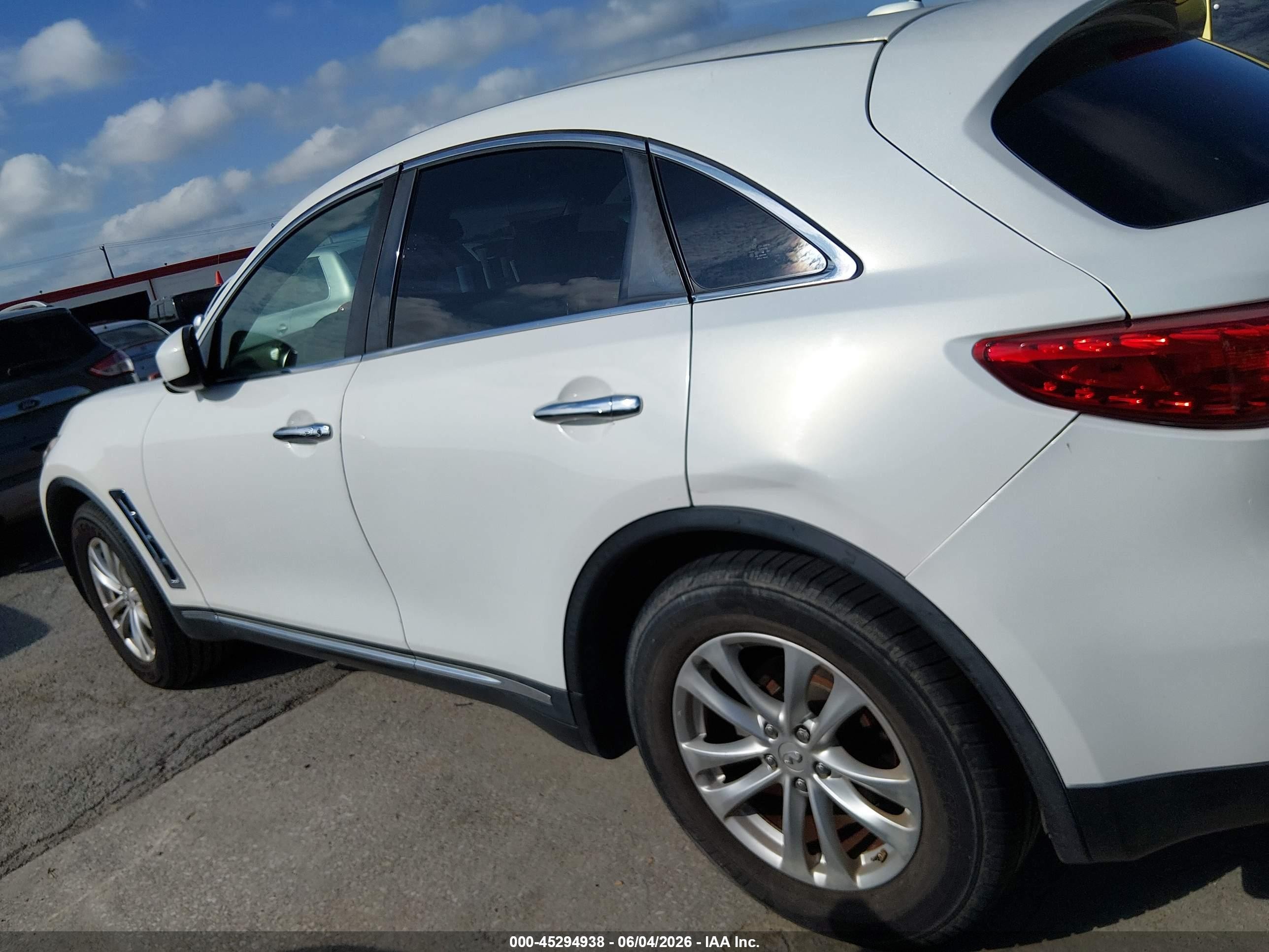 2013 Infiniti Fx37   Cream vin: JN8CS1MU7DM141709