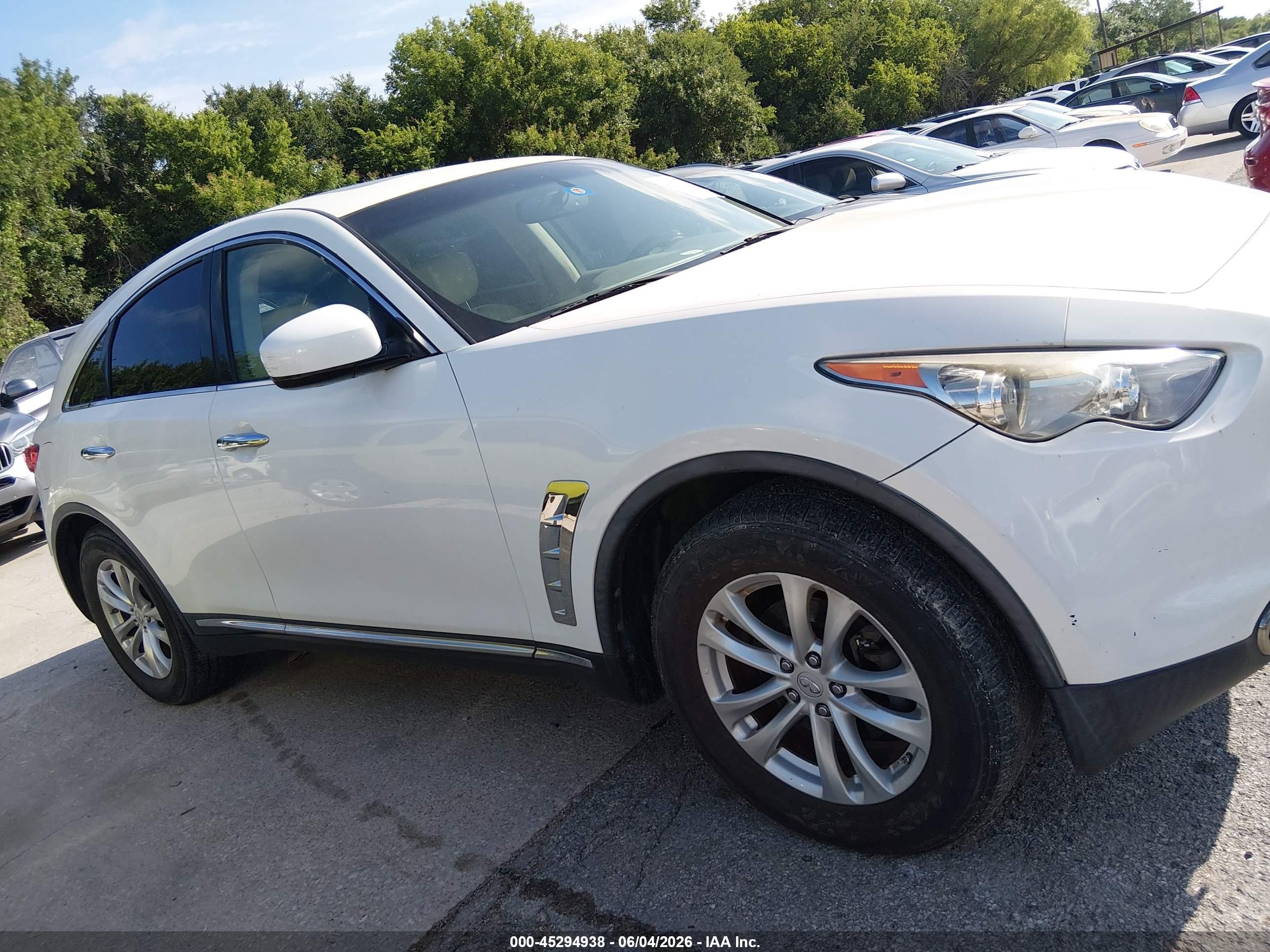 2013 Infiniti Fx37   Cream vin: JN8CS1MU7DM141709