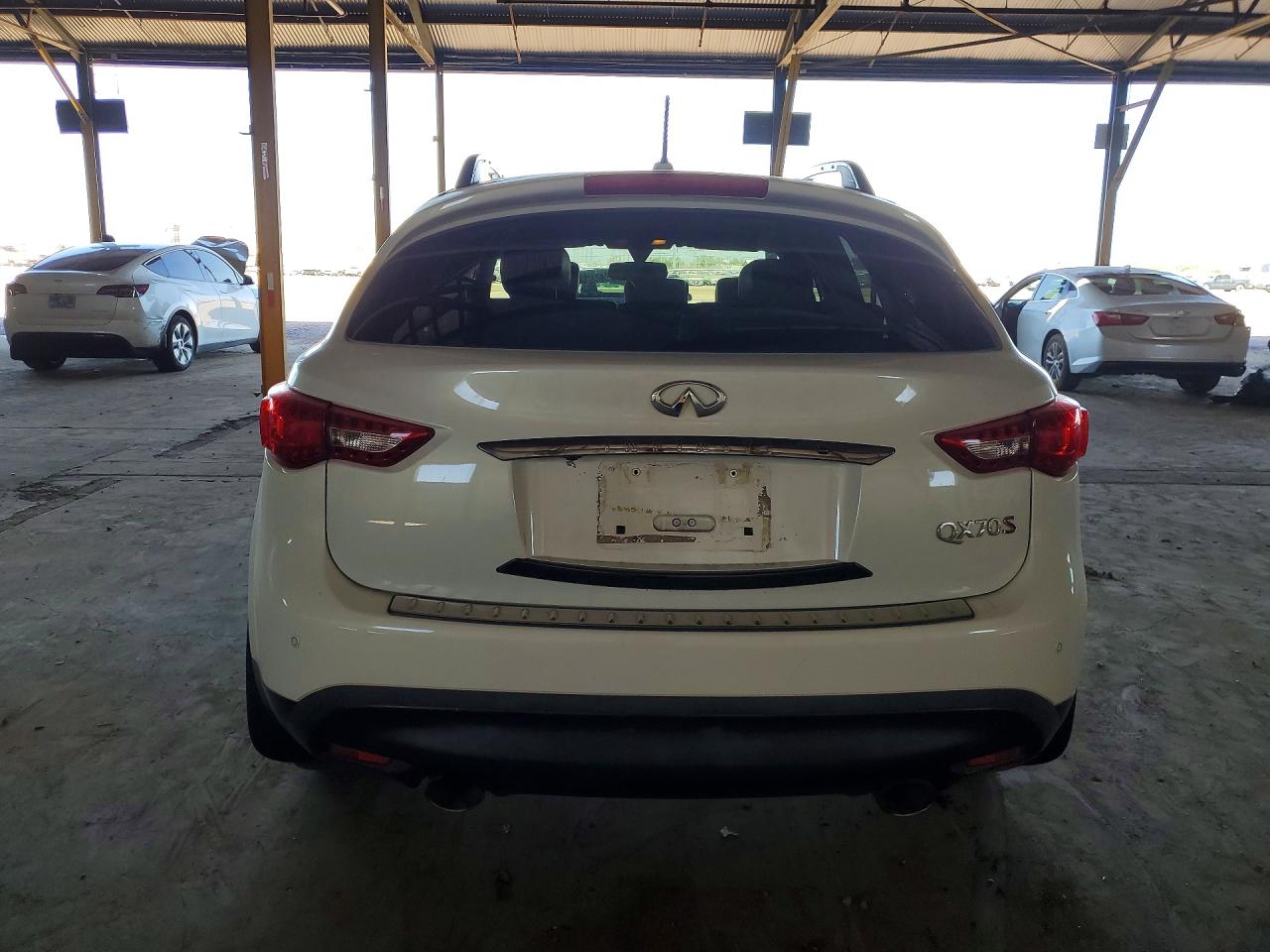 2016 Infiniti Qx70 Base White vin: JN8CS1MU7GM130097