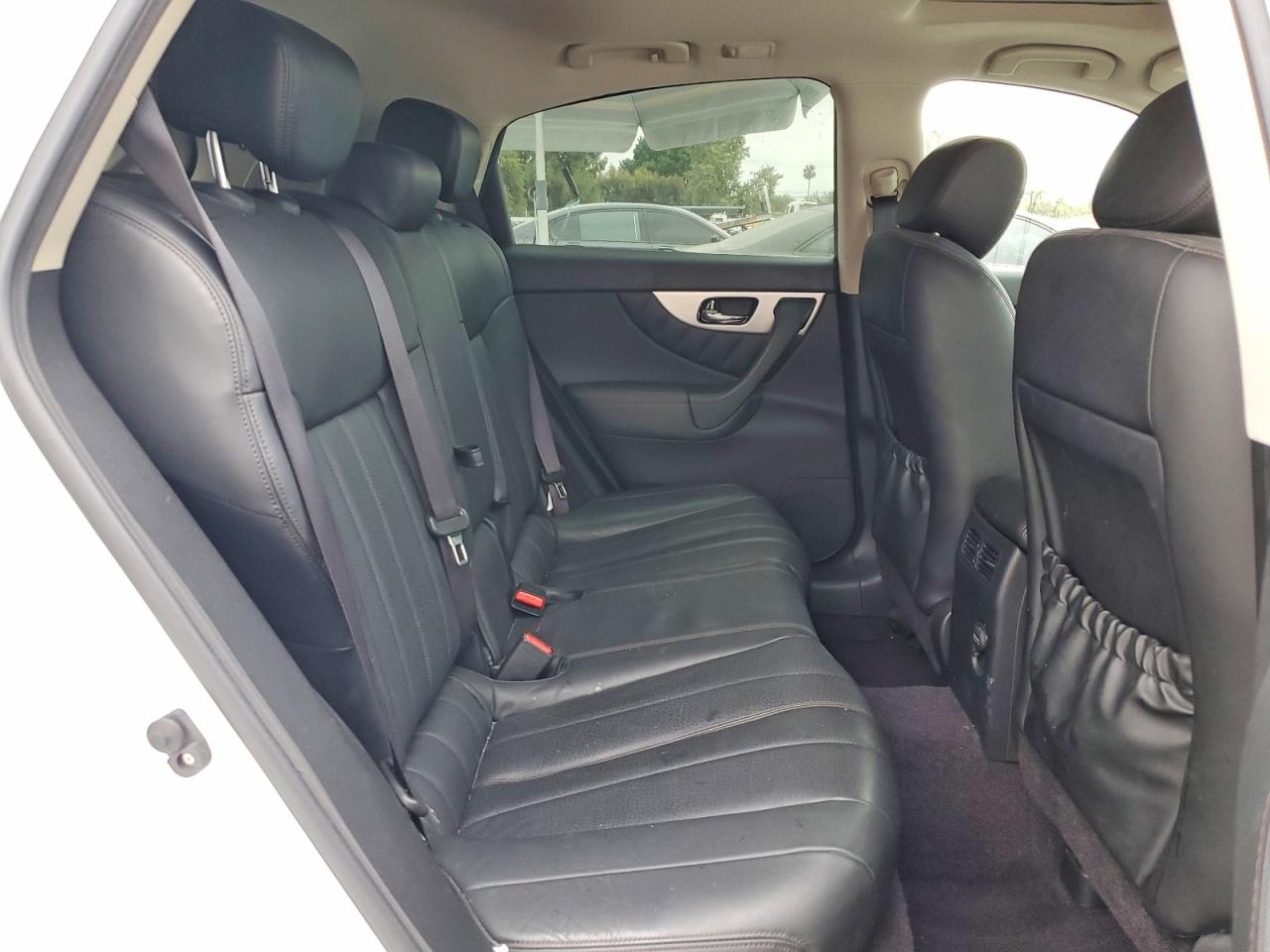 2014 Infiniti Qx70 Base White vin: JN8CS1MU9EM451894