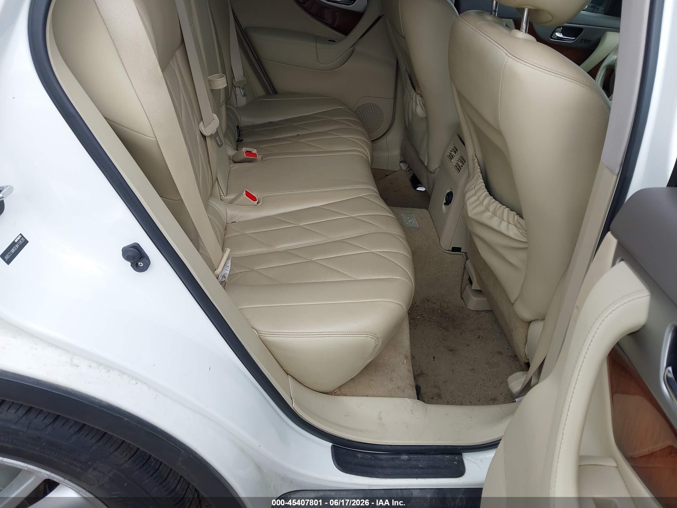 2014 Infiniti Qx70   White vin: JN8CS1MW0EM410636