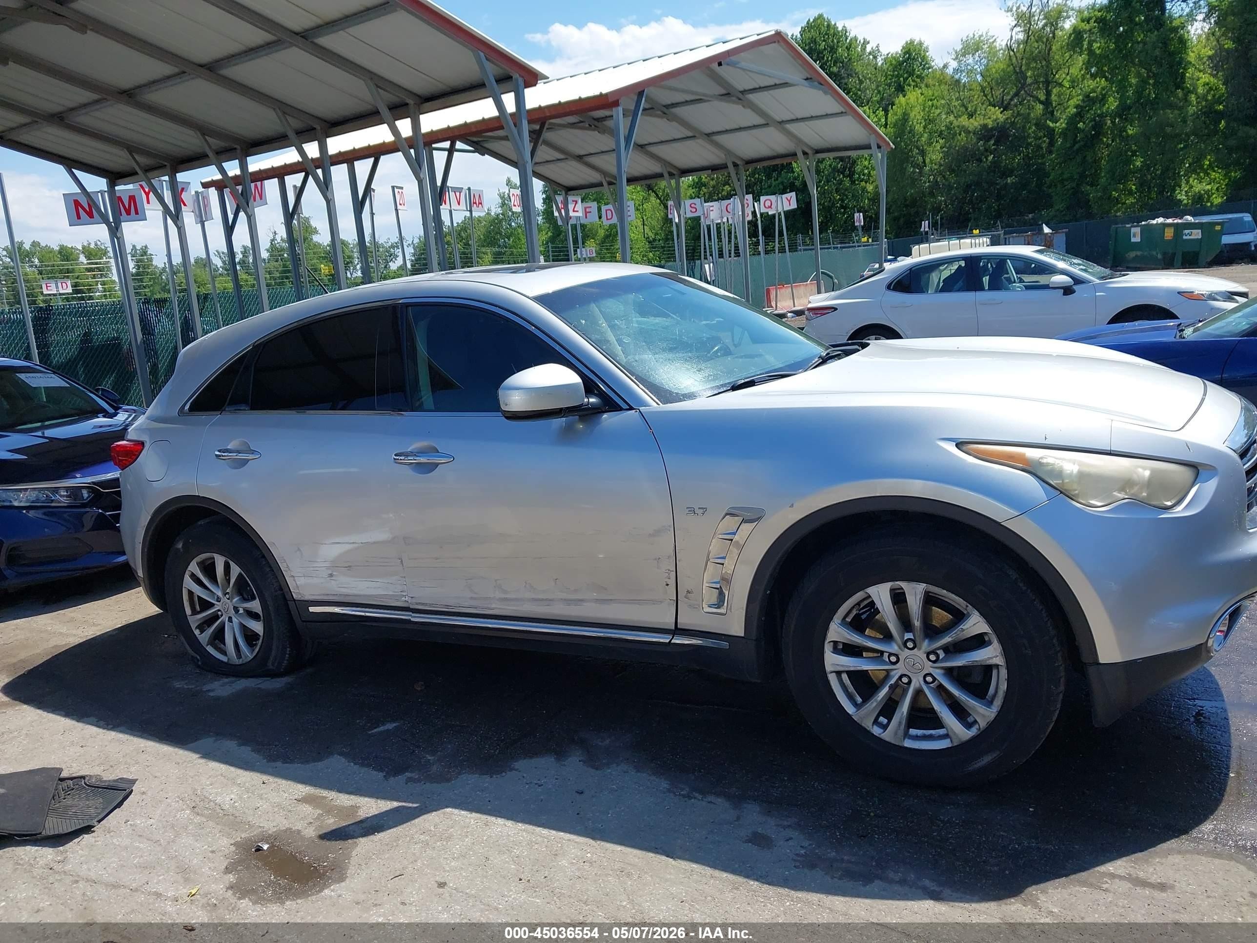 2016 Infiniti Qx70 Silver vin: JN8CS1MW2GM751328