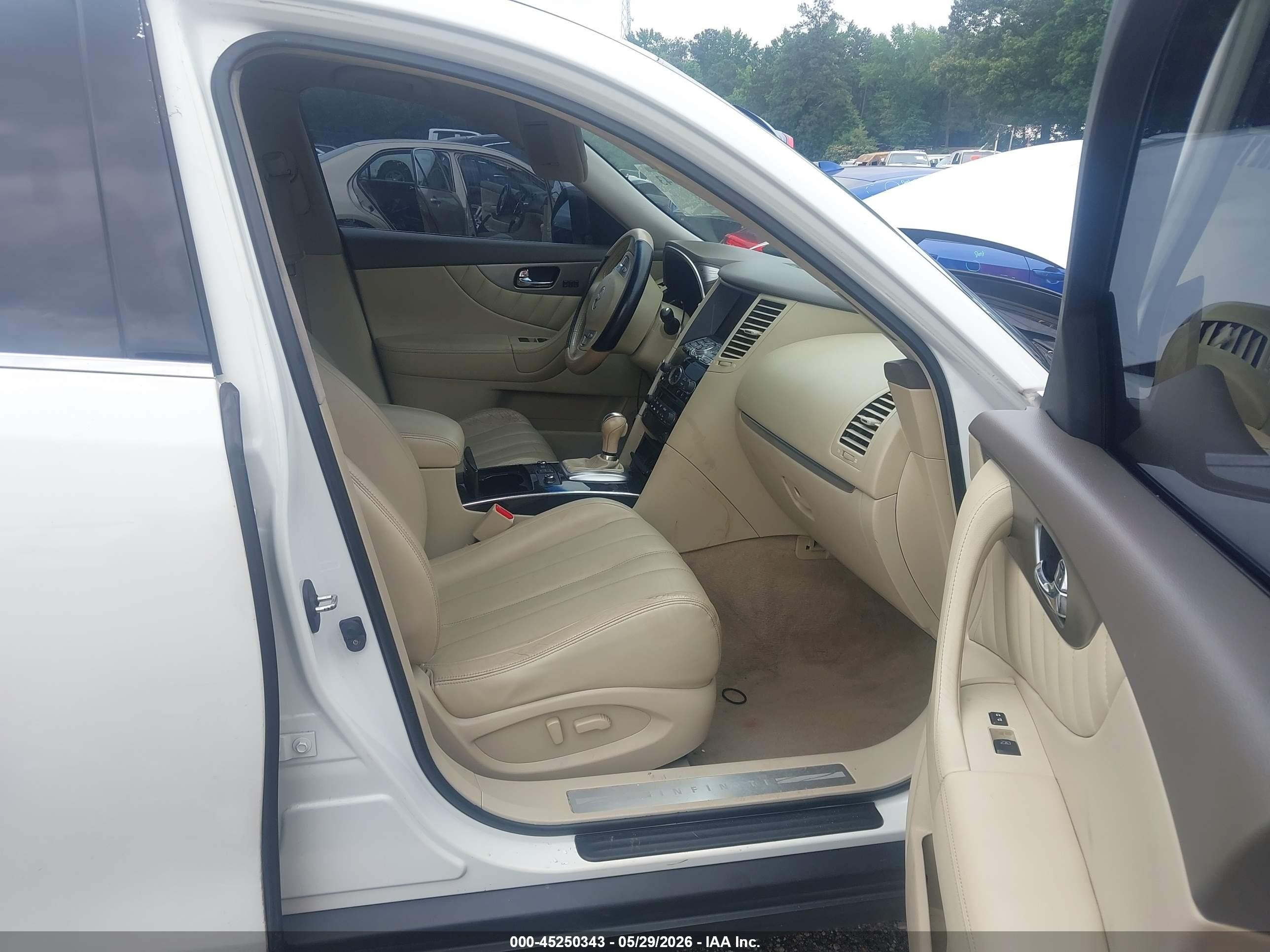2013 Infiniti Fx37   White vin: JN8CS1MW5DM174239